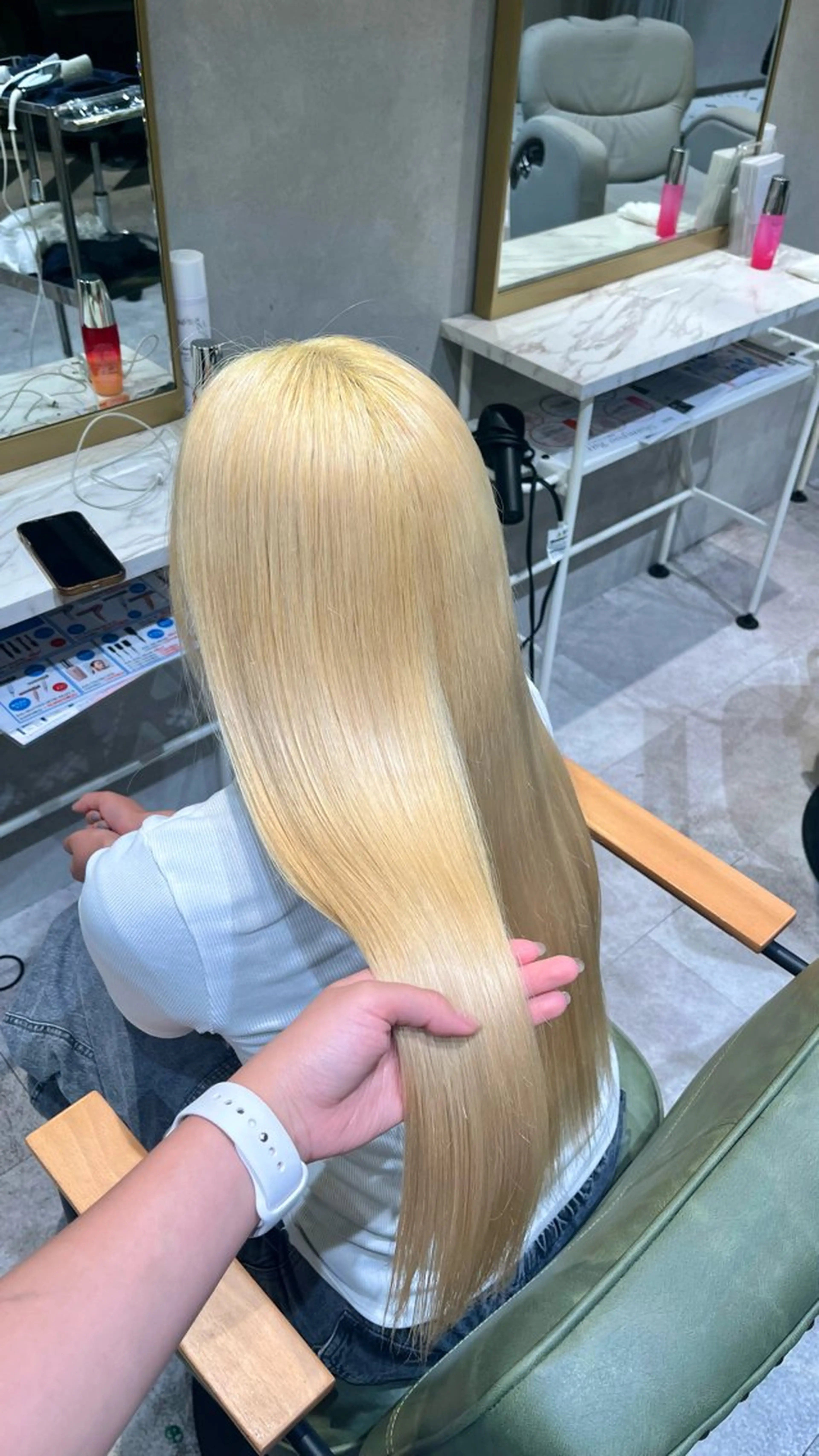 ロング ナガノ ナミエのヘアスタイル