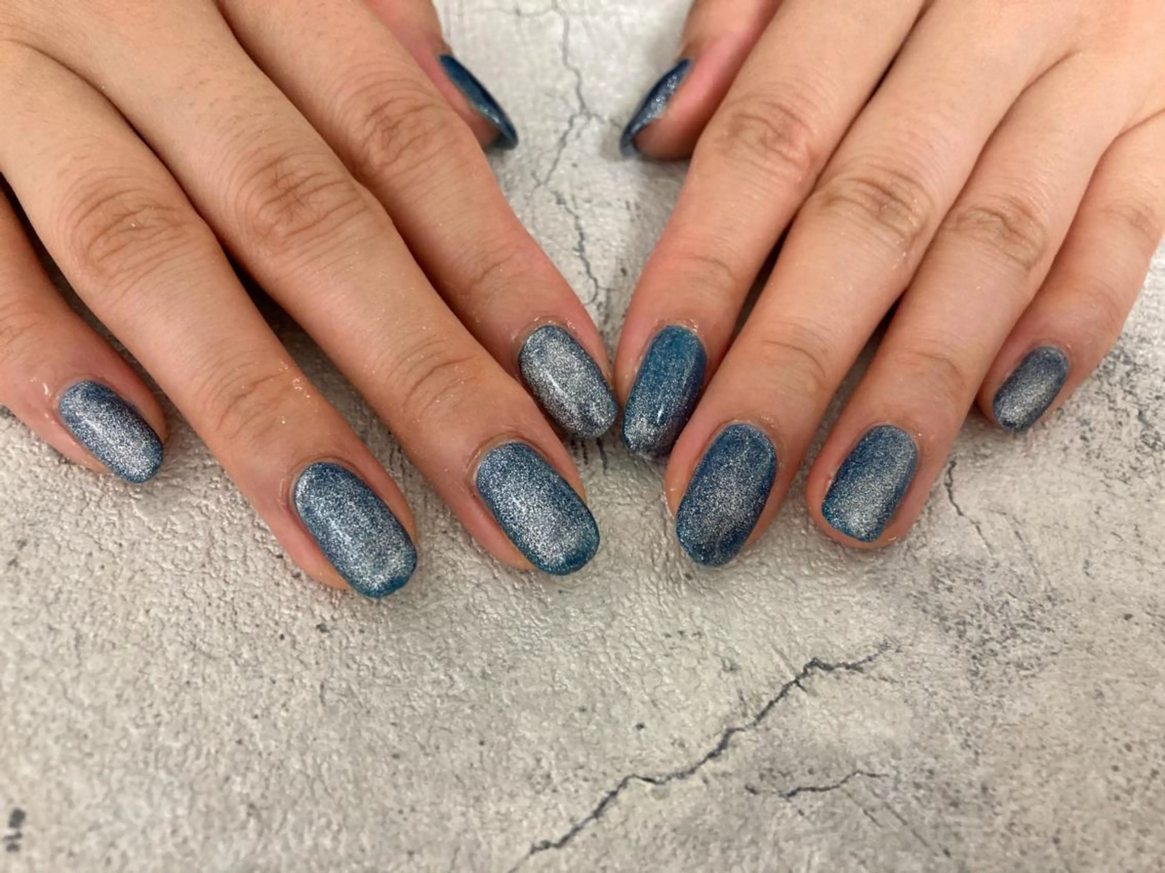 ネイル ブルー マグネットネイル ハンドネイル mogunail &blowのネイルデザイン