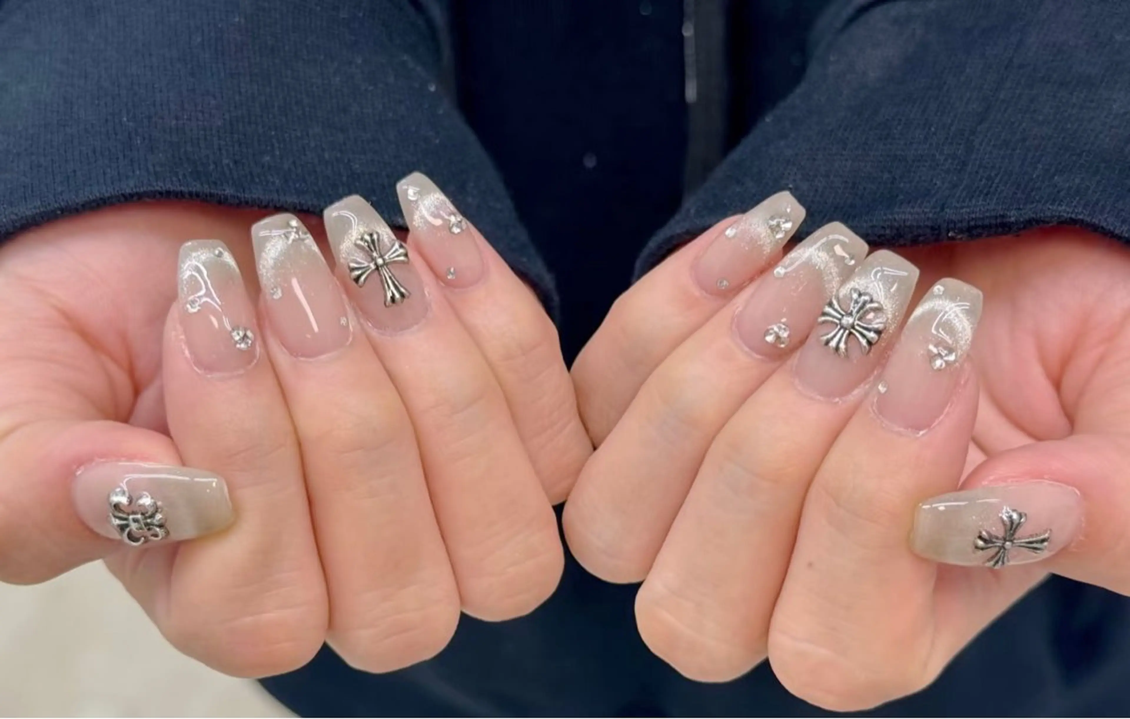 ネイル フレンチネイル ガーリー ガラスフレンチ 韓国ネイル ロングネイル ハンドネイル Venus nail チップ長さだし専門店のネイルデザイン