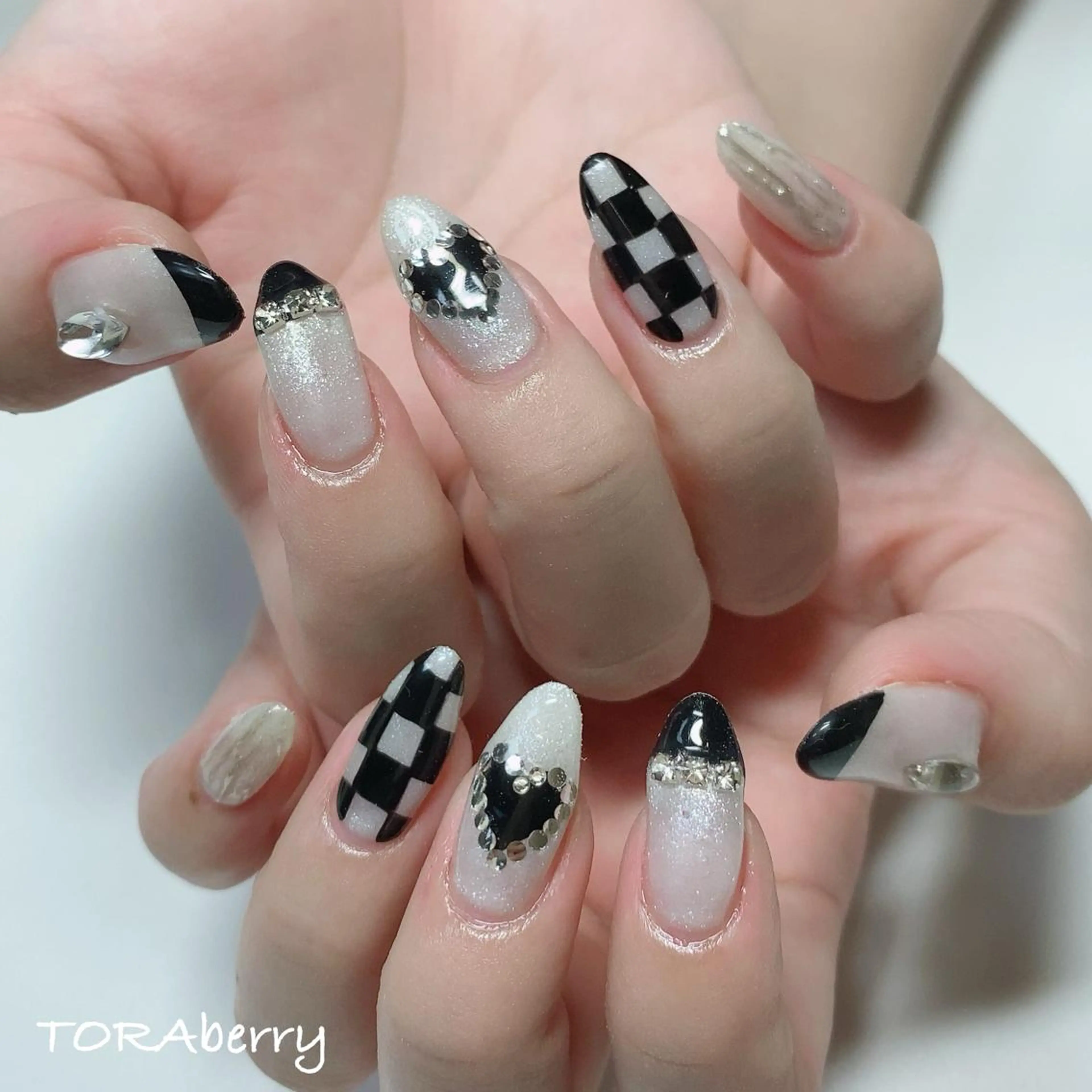 ネイル ハンドネイル ネイリスト なつみのネイルデザイン