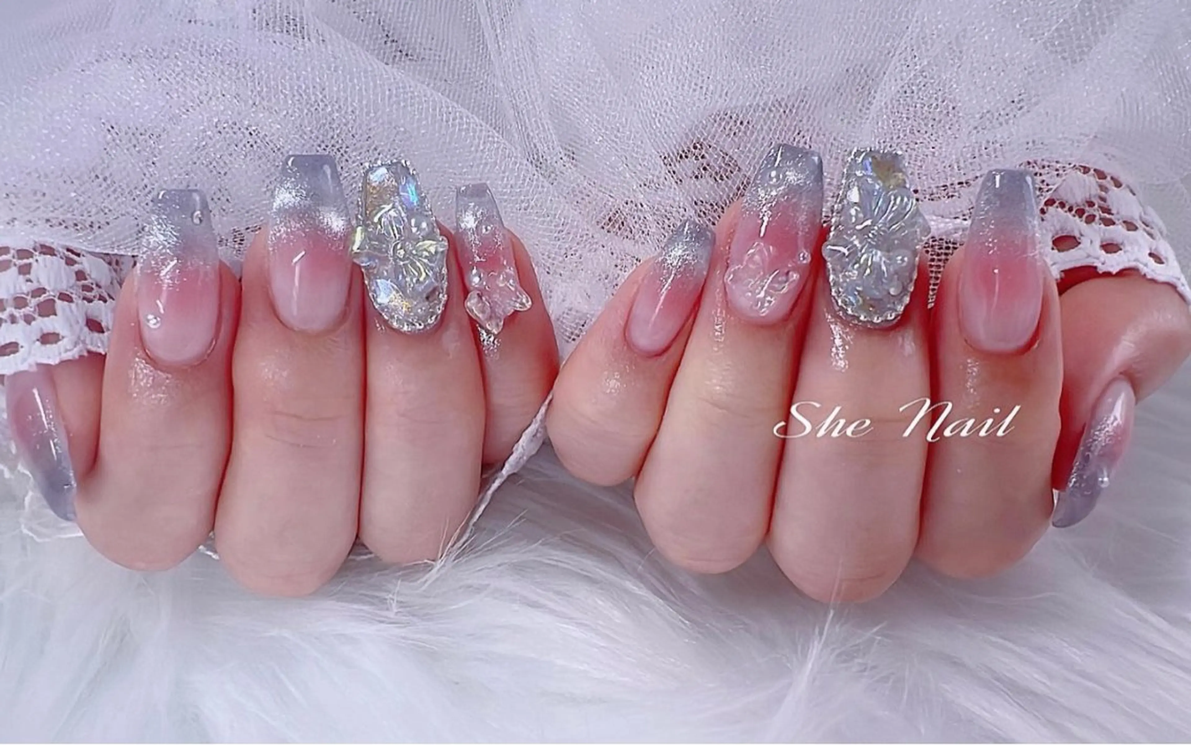 ネイル チークネイル 長さ出し フレンチネイル ガラスフレンチ マグネットネイル She   Nail所属・ISA_ BELLAのネイルデザイン