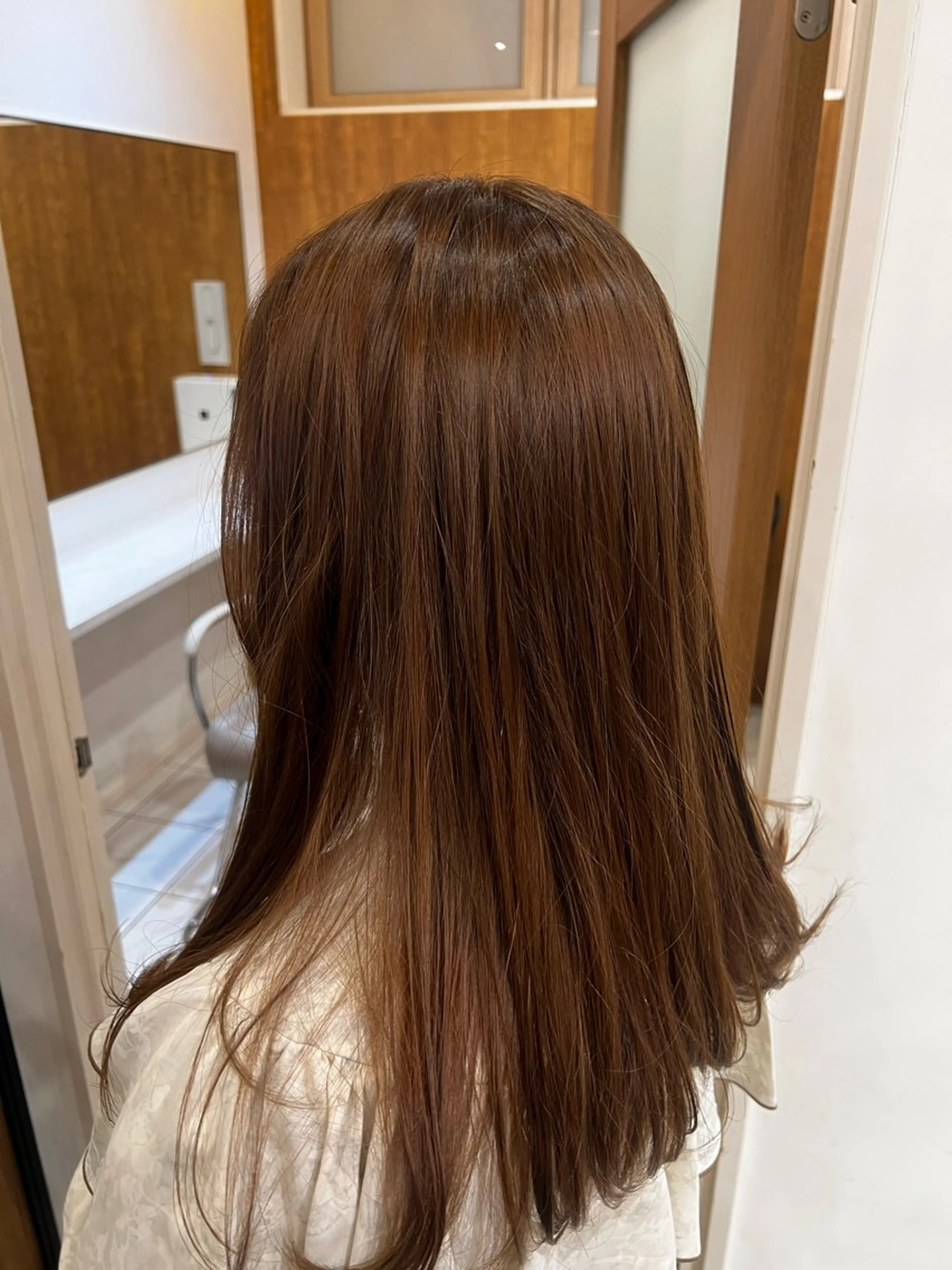 ミディアム カラー ブラウンカラー コバヤシ ユメのヘアスタイル