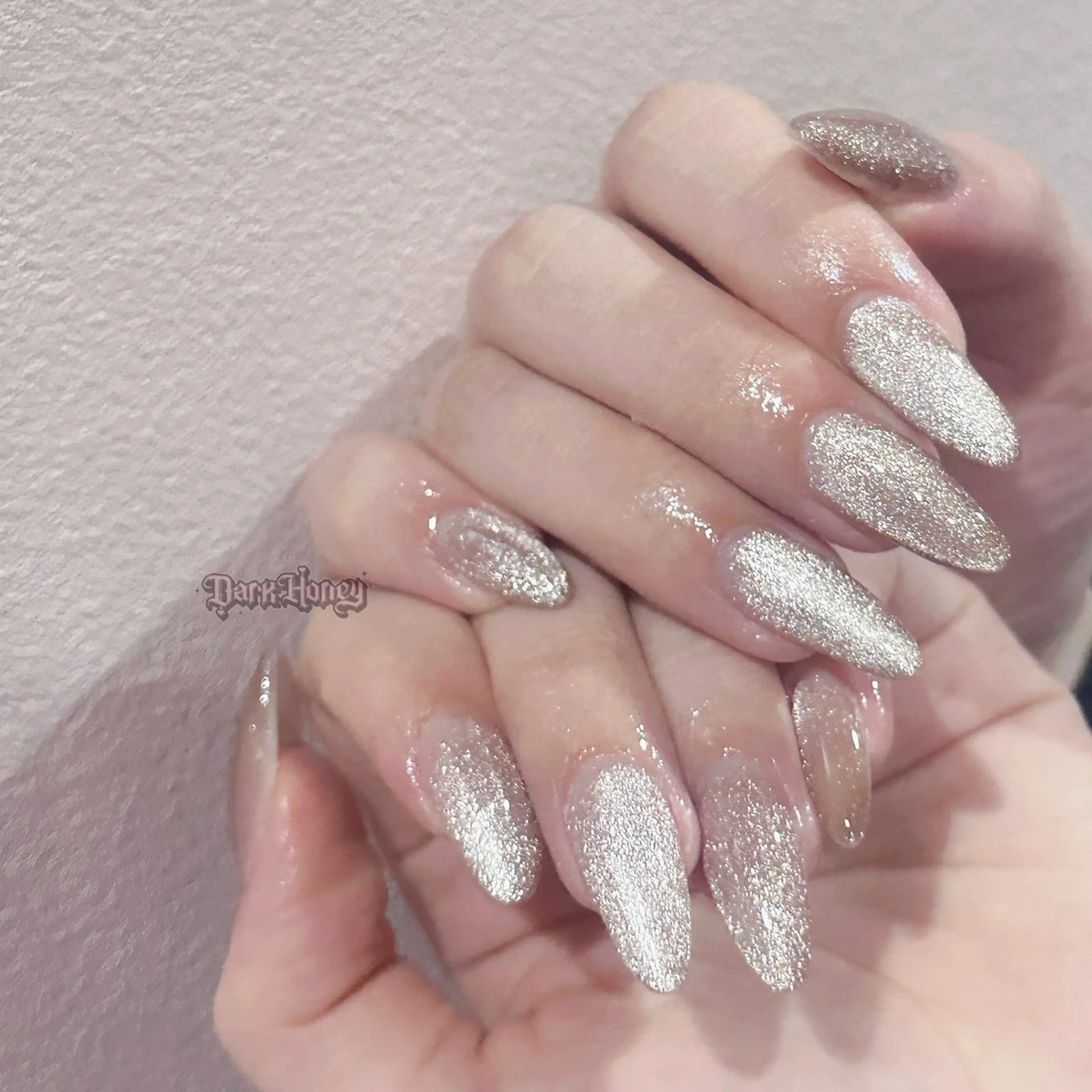 ネイル ハンドネイル Dark honey スカルプ専門原宿店のネイルデザイン