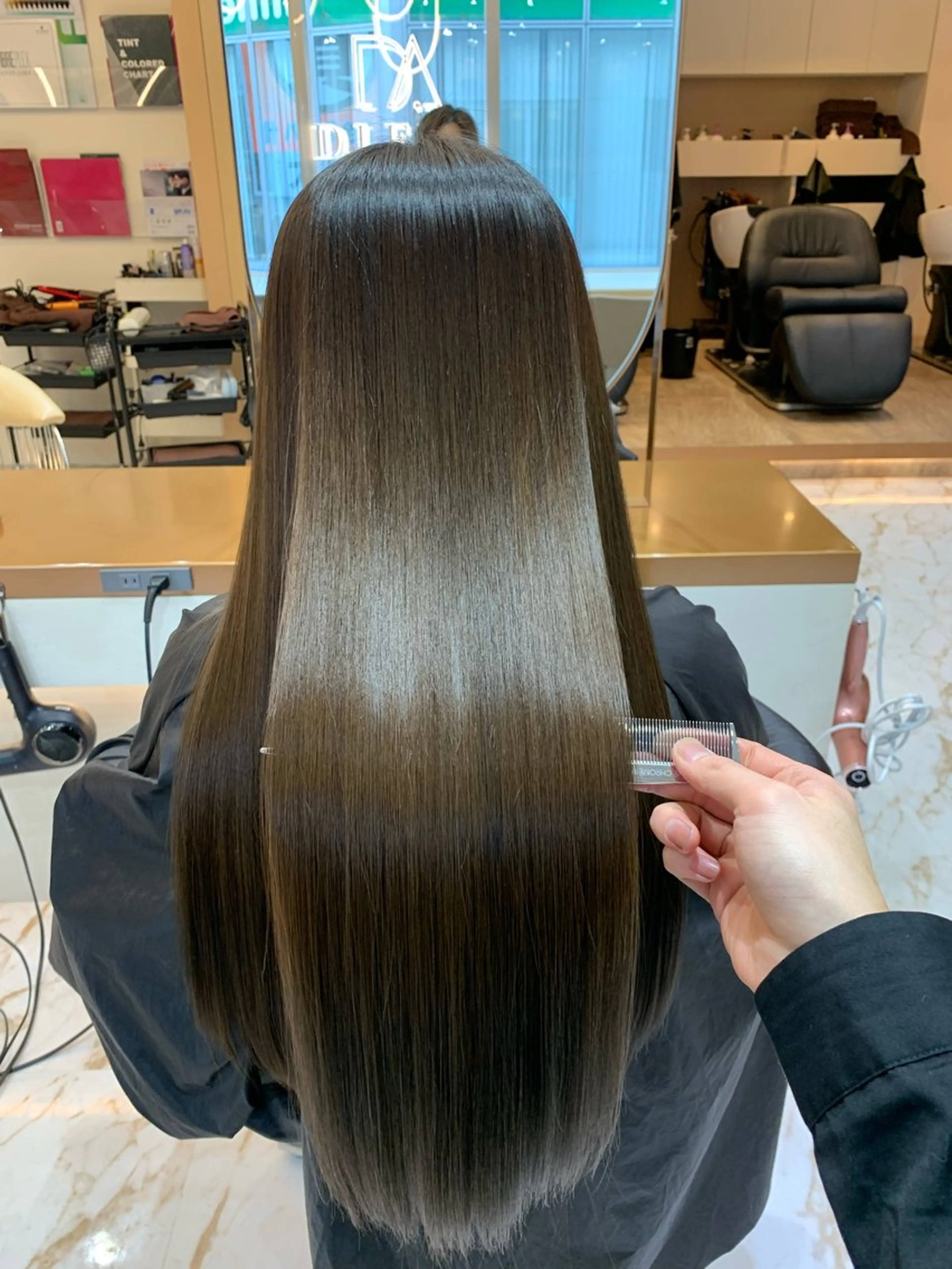 ミディアム カラー パーマ ✨美髪矯正×髪質改善 🍎カイト🍎渋谷のヘアスタイル