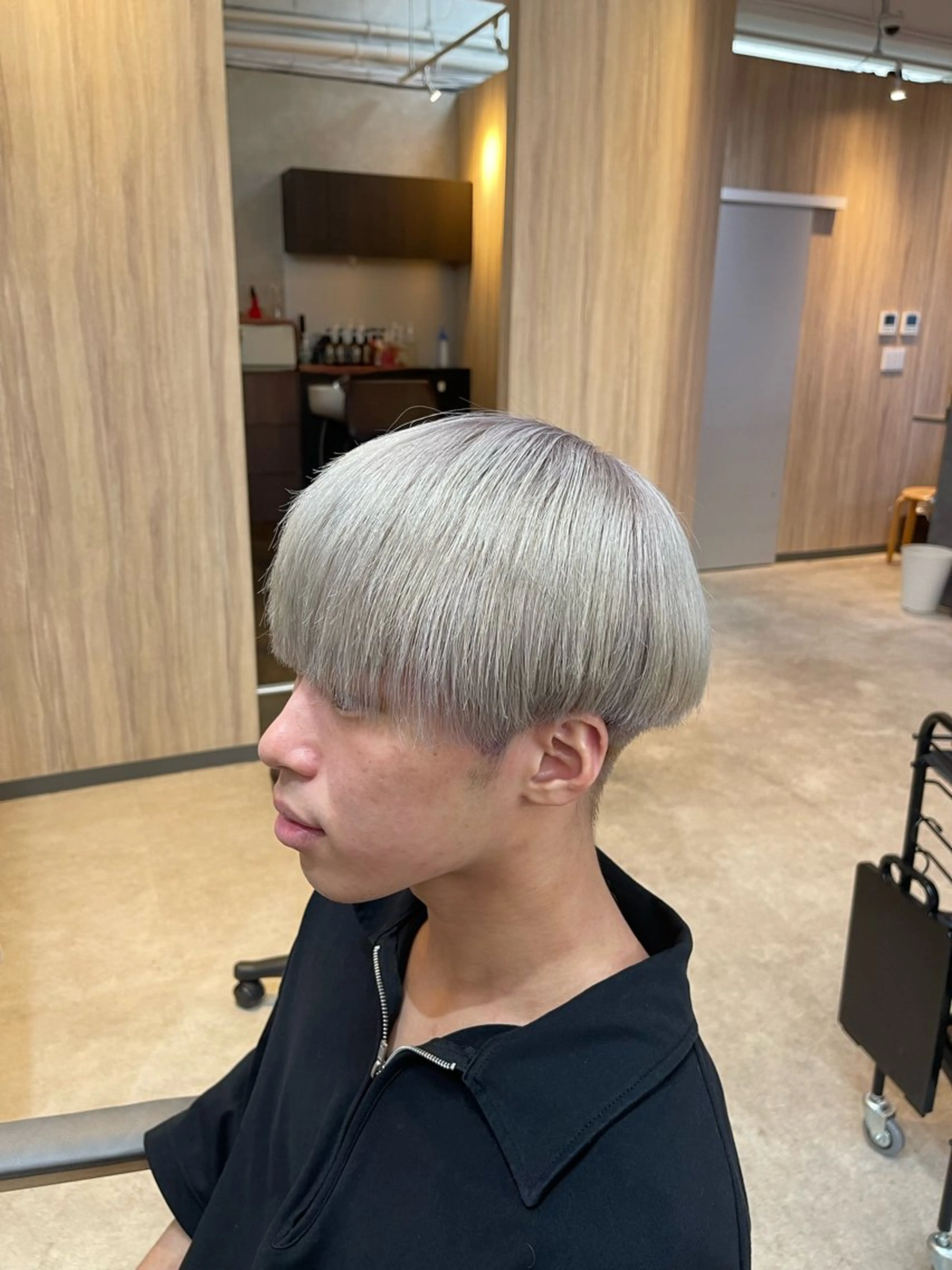 ショート ヘアカラー ✨透明感カラー✨ 🌈艶カラー🌈のヘアスタイル