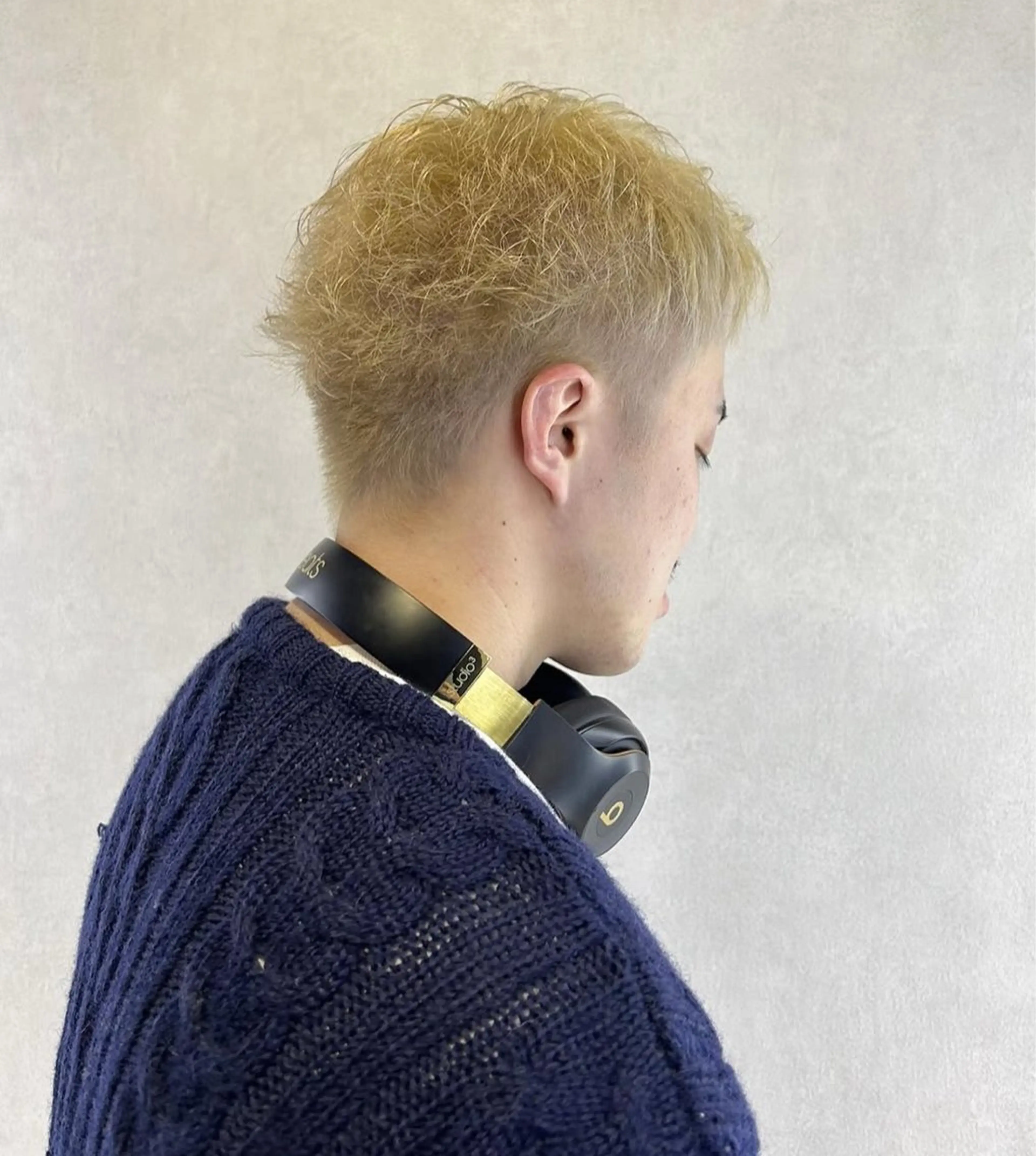 ショート カラー ハイトーンカラー ショートヘア 【明大前フェード/ メンズパーマ/岳】のヘアスタイル