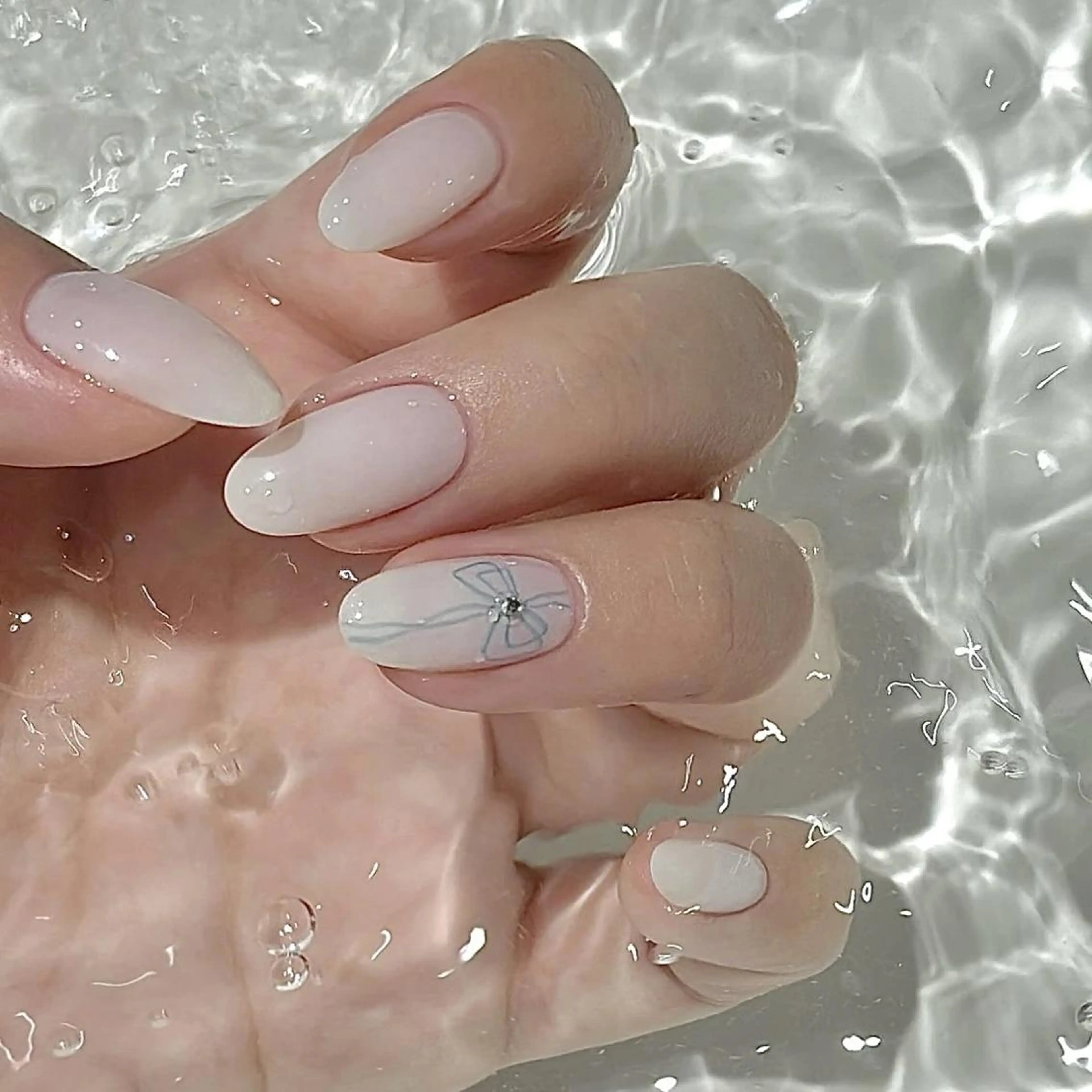 ネイル ハンドネイル エリ🫧 nail池袋東口のネイルデザイン