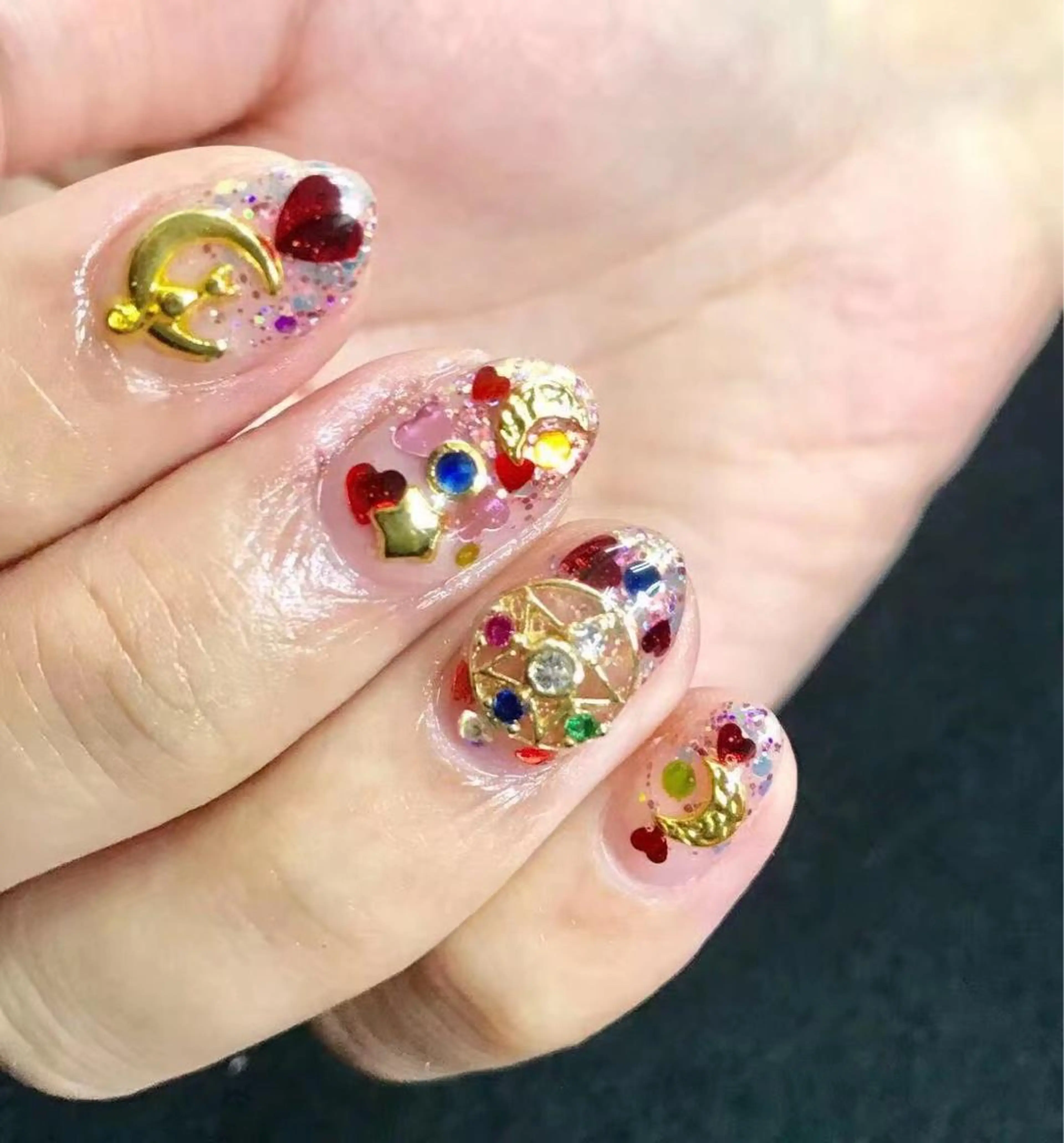 ネイル ハンドネイル MoonNail ユリ🌸のネイルデザイン