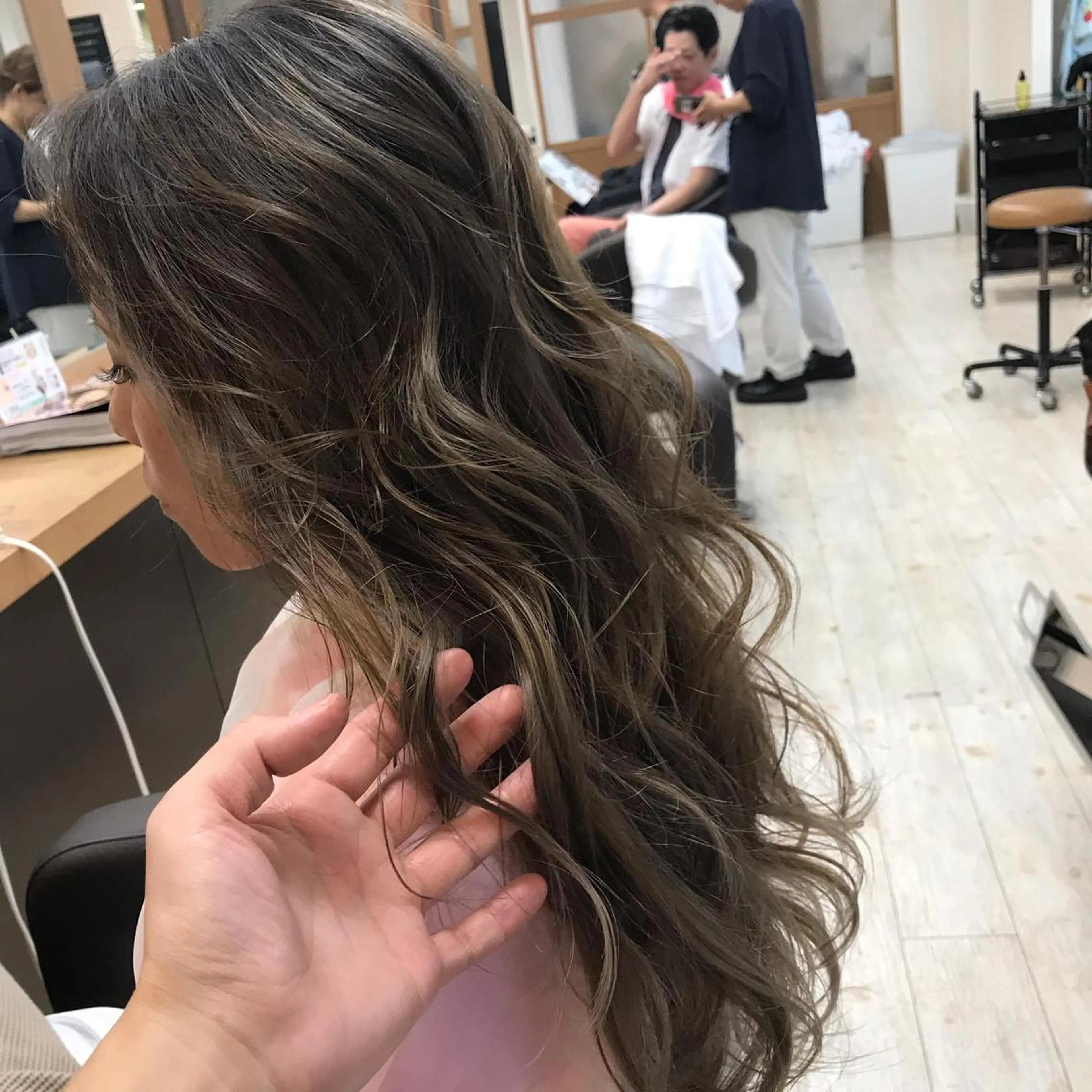 ロング カラー カット ヘアカラー トリートメント Lien 深井店のヘアスタイル