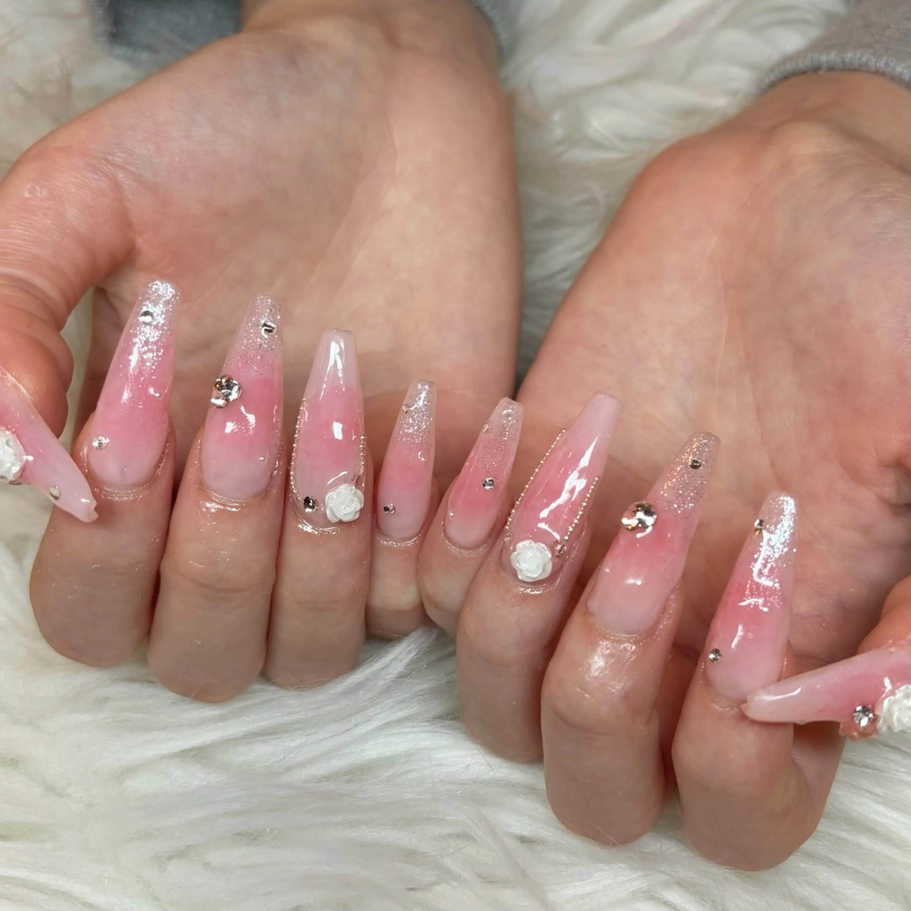 ネイル チークネイル ayumi❤︎ Betty Nailのネイルデザイン