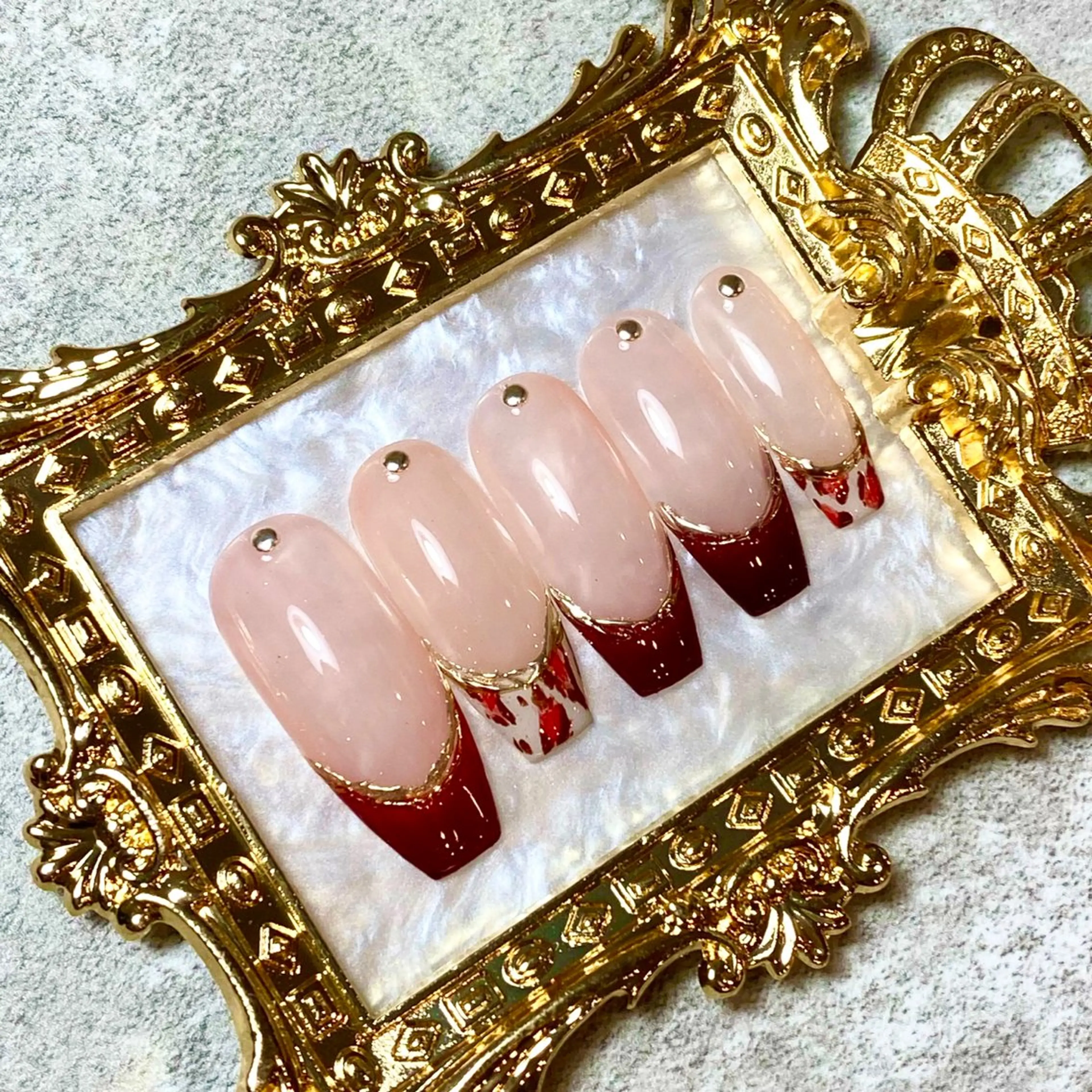 ネイル アニマル柄 ボルドー フレンチネイル ゴールド ミラーネイル ハンドネイル Narumi nailのネイルデザイン