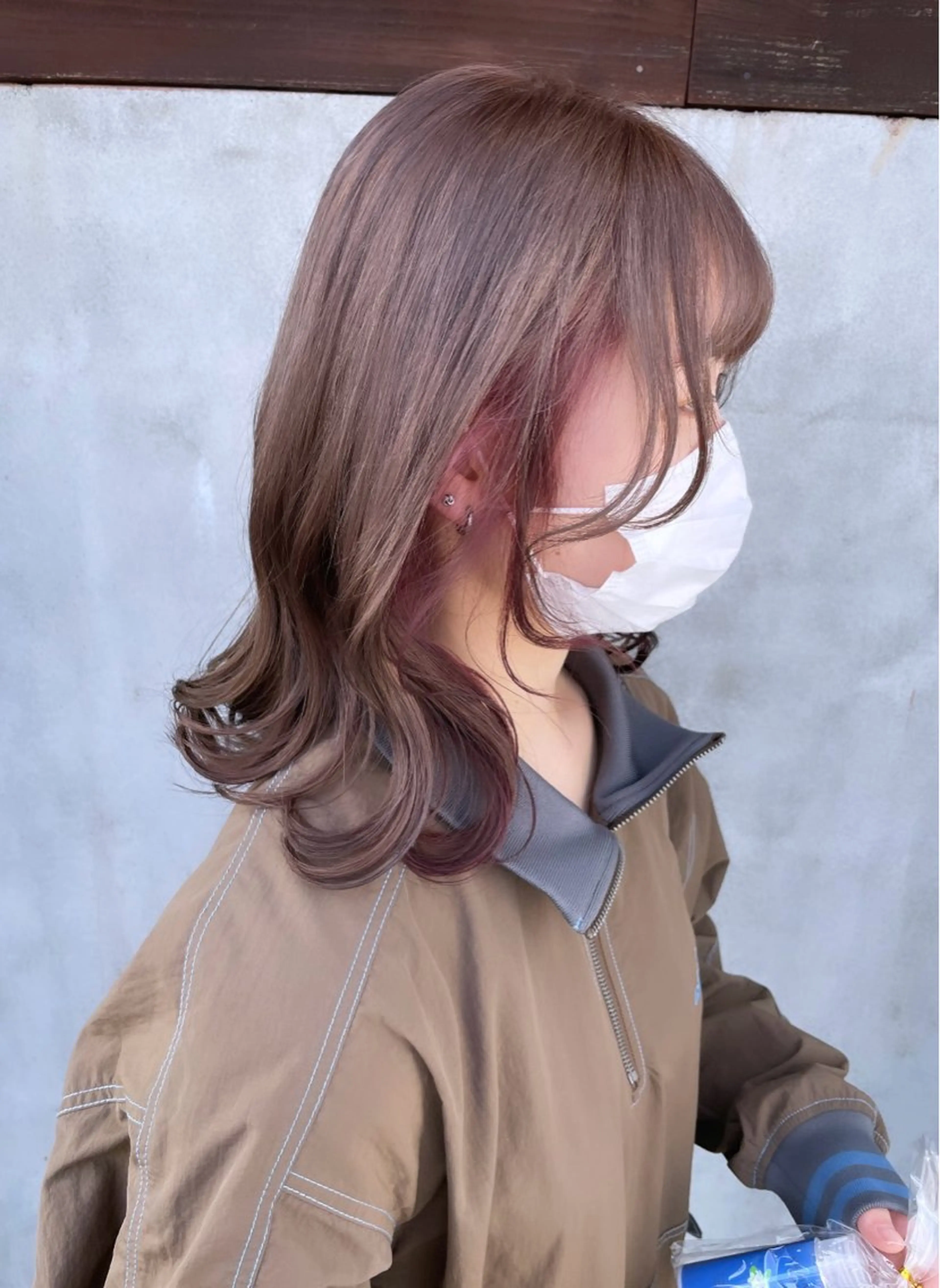 ミディアム カラー ベージュカラー ミルクティーベージュ ピンクカラー ピンクベージュ ayaka |トレンドヘアのヘアスタイル