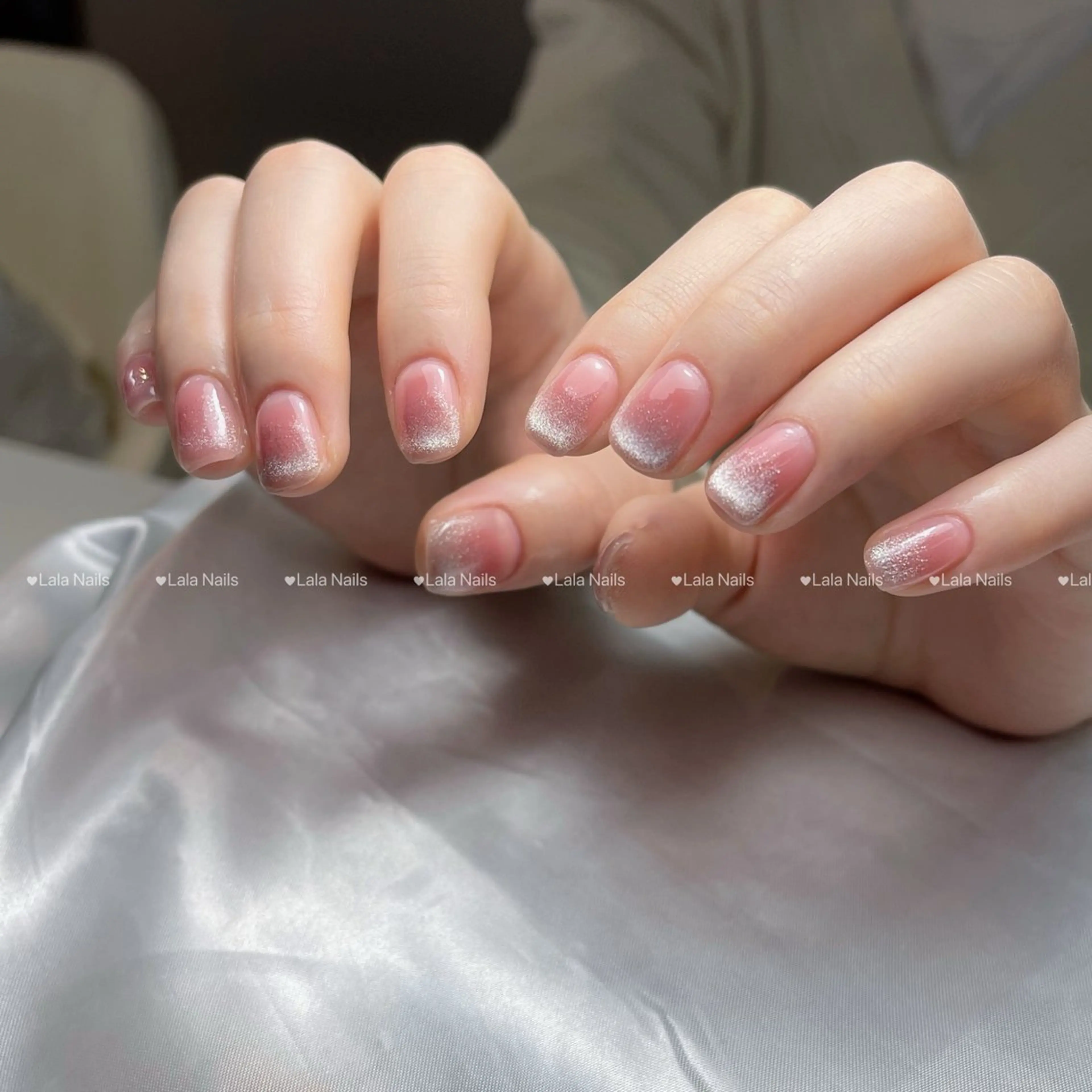 ネイル アートネイル チークネイル 長さ出し フレンチネイル グラデーション Akina Nailのネイルデザイン