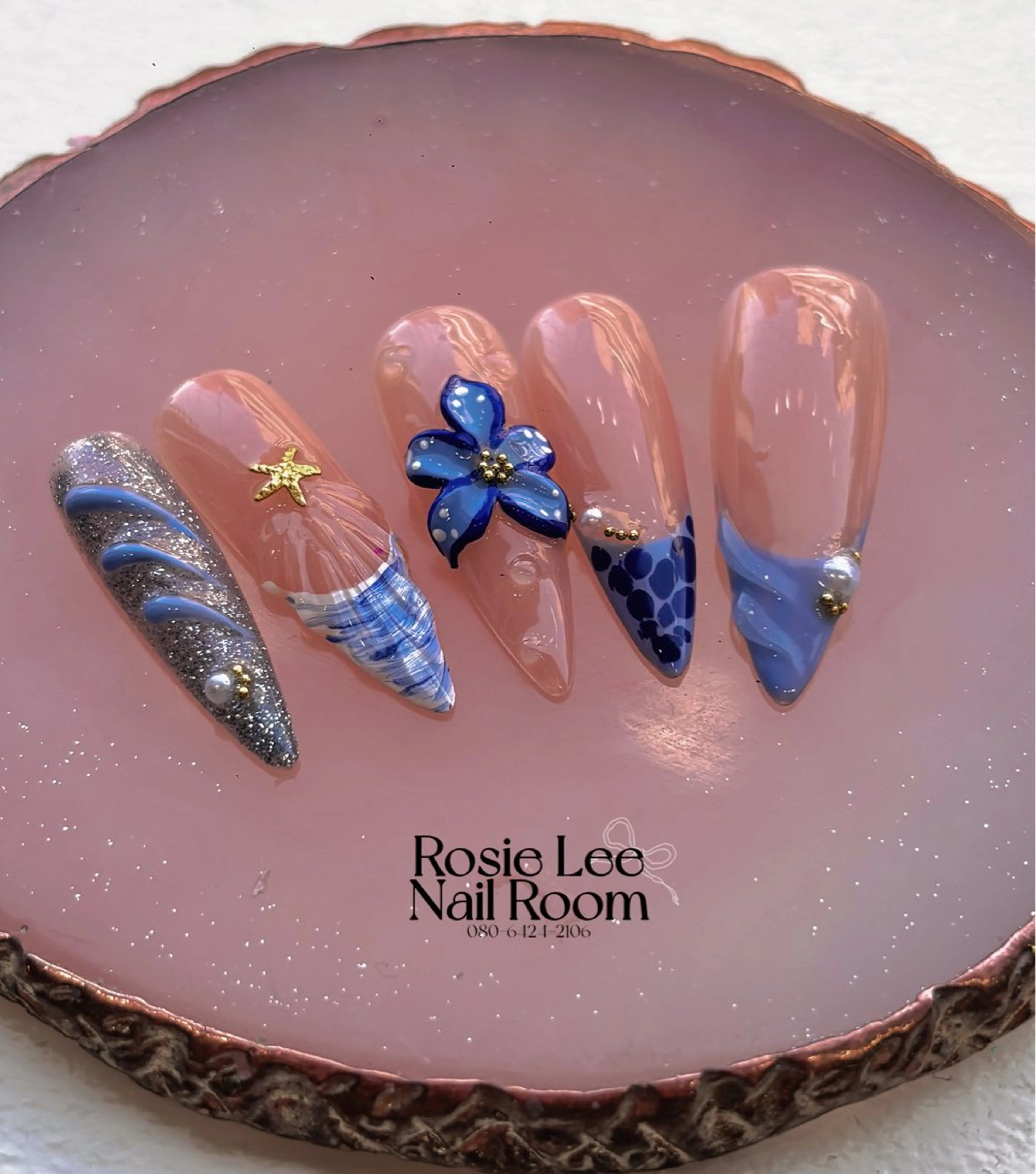 ネイル ROSIE LEEのネイルデザイン