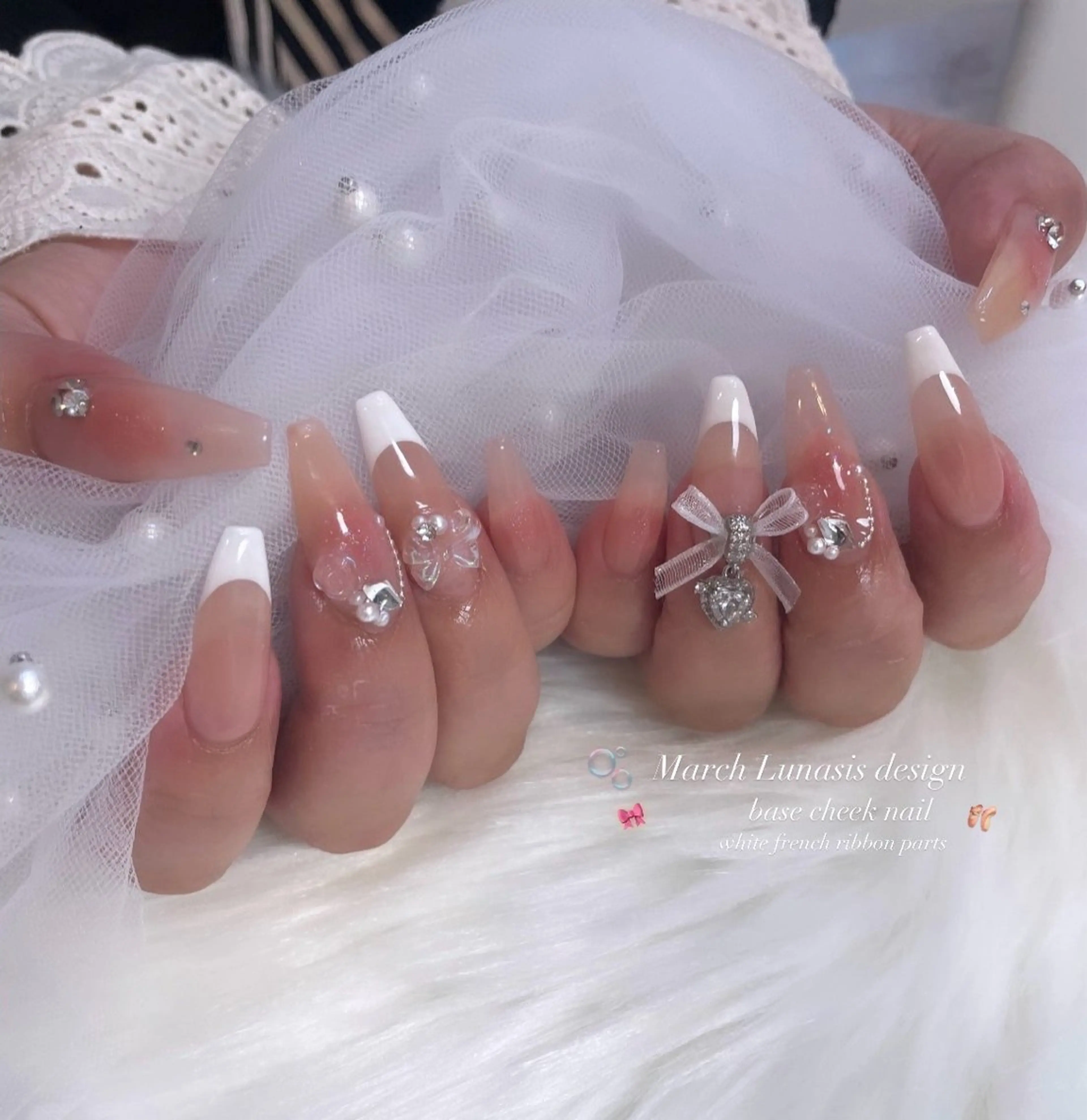 ネイル Lunasis / mizukiのネイルデザイン