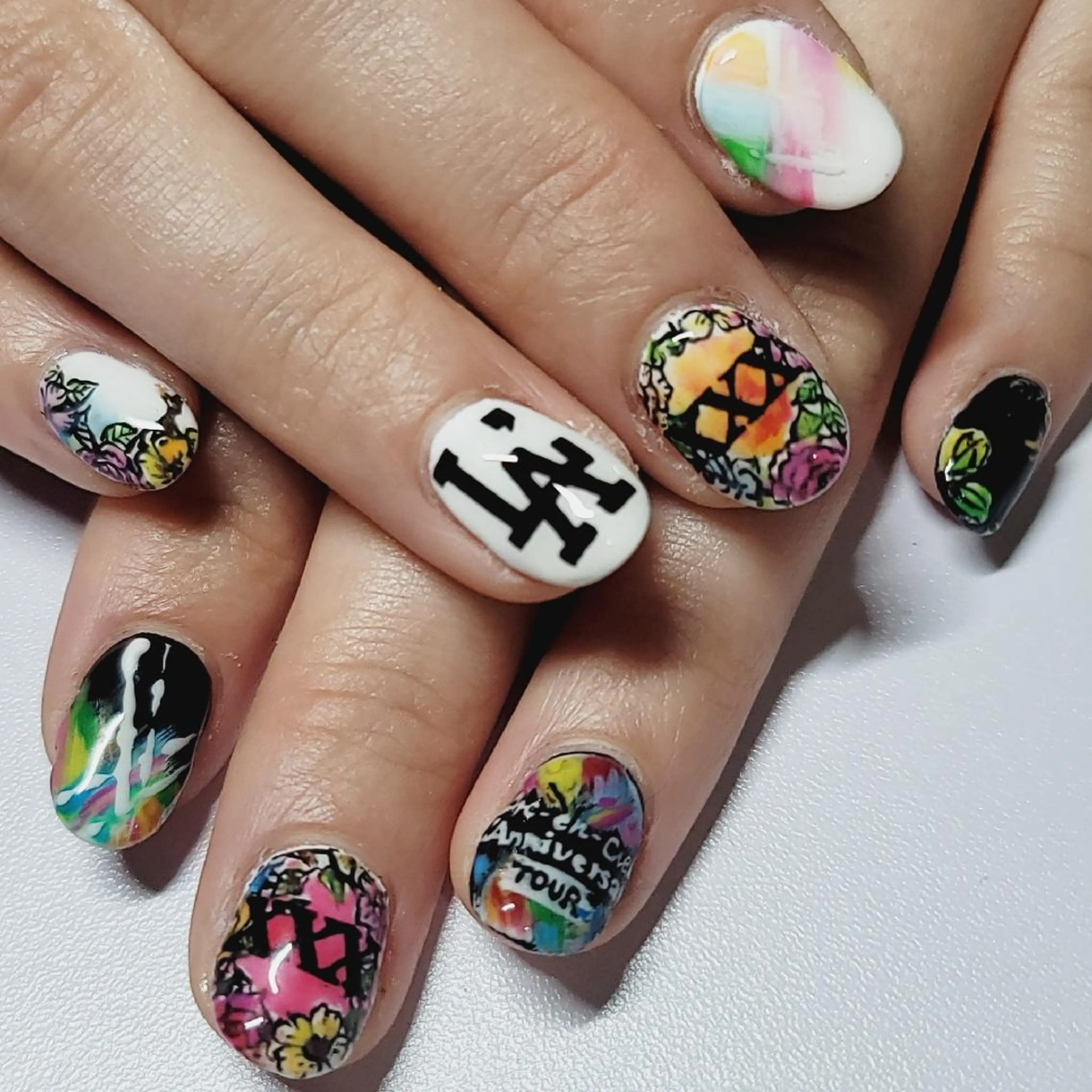 ネイル アートネイル ホワイト ハンドネイル よしだ ひろきのネイルデザイン