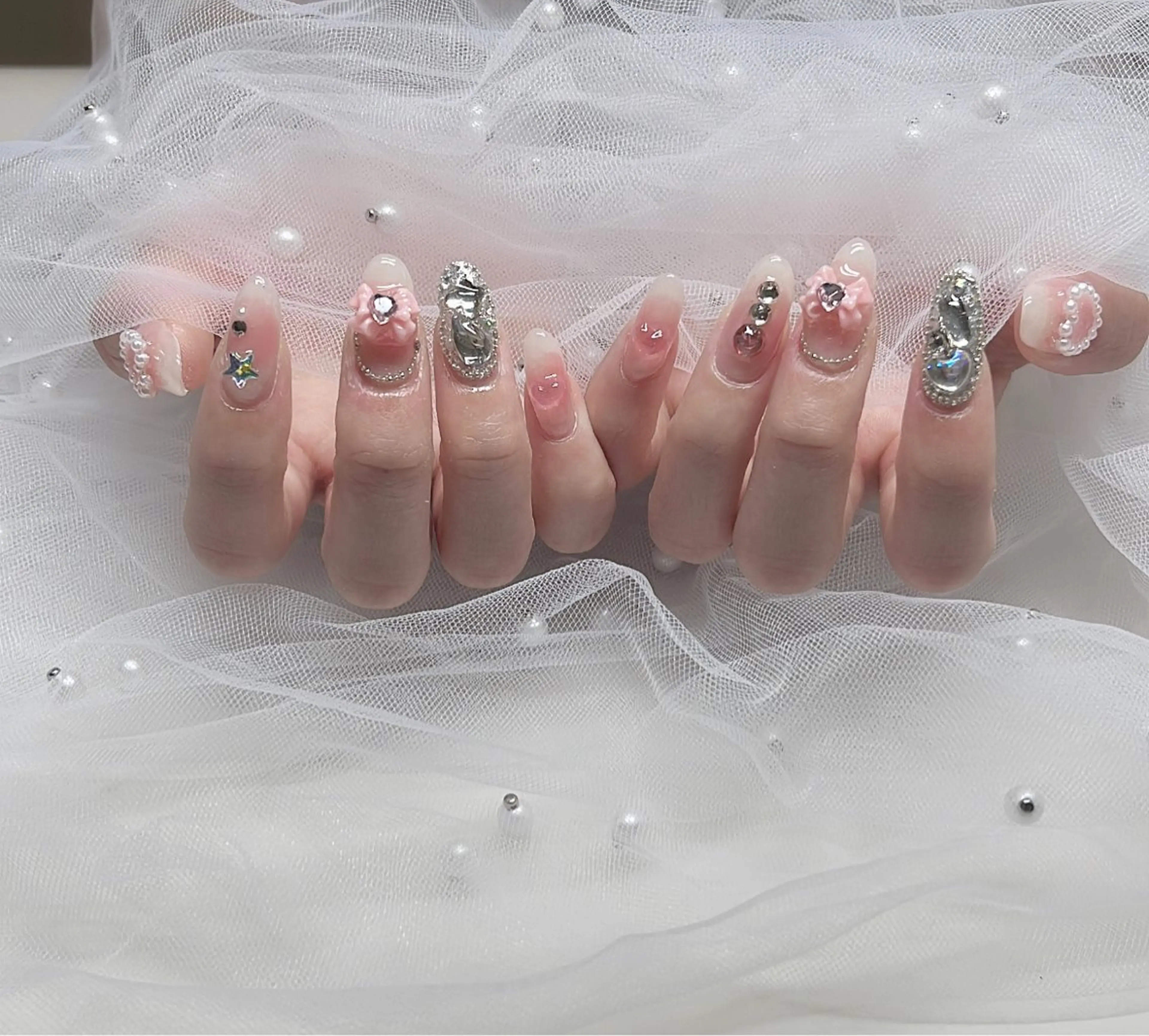 ネイル KARI ネイルサロンのネイルデザイン