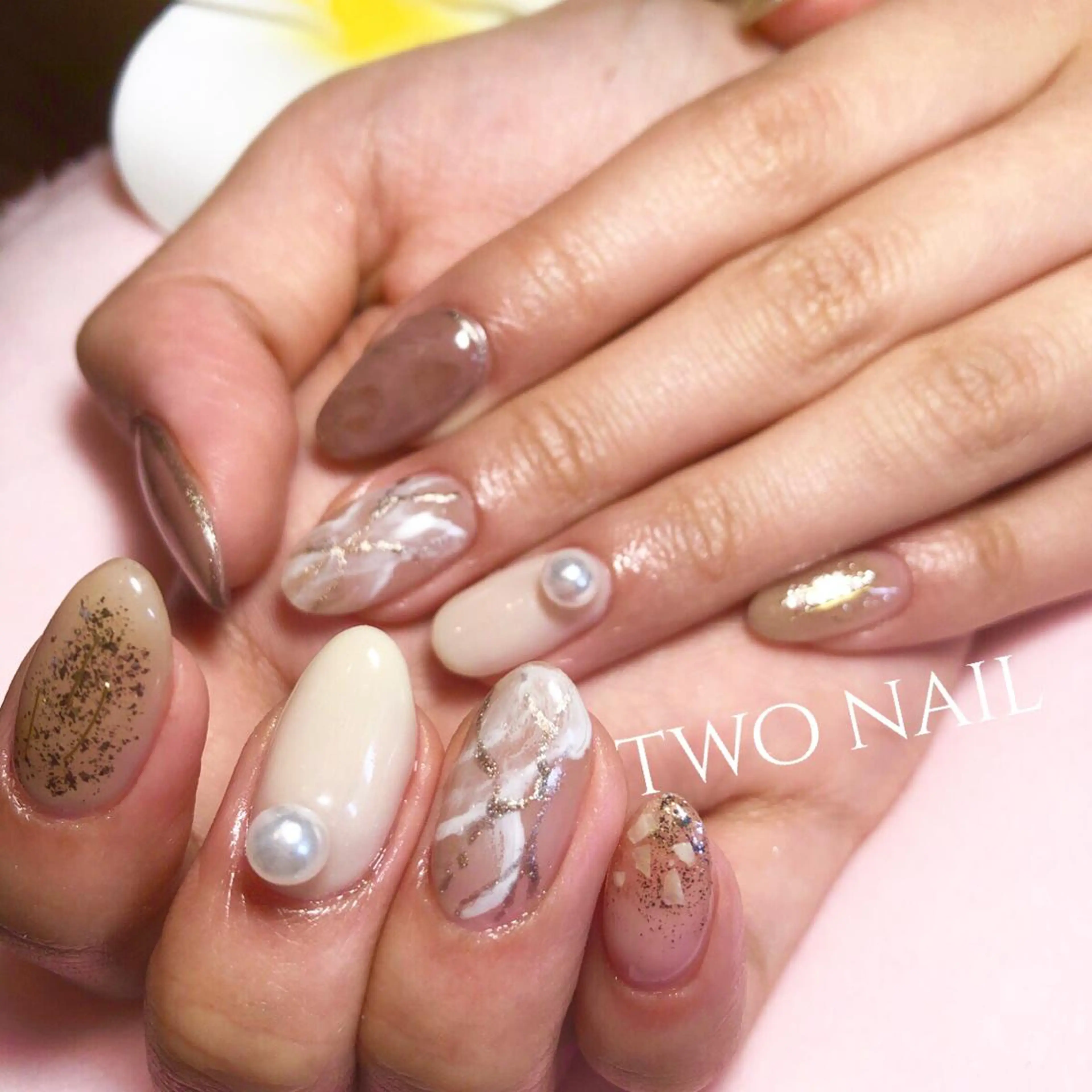 ネイル ブラウン ニュアンスネイル two nailのネイルデザイン