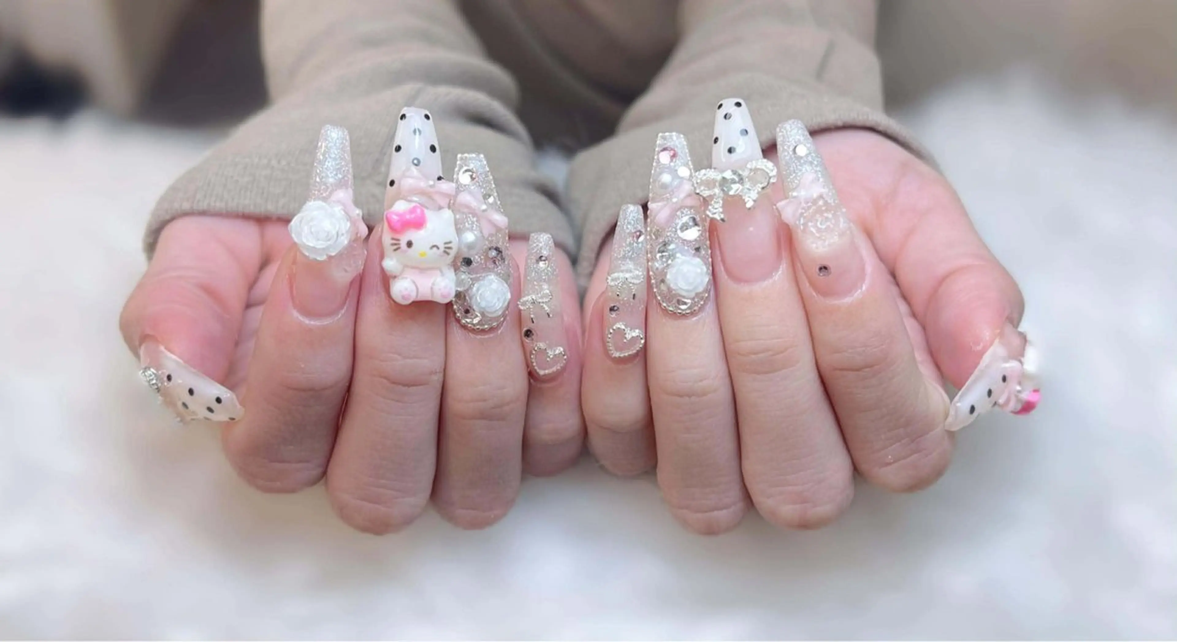 ネイル フレンチネイル ジェルネイル ガーリー 韓国ネイル ロングネイル ハンドネイル NieNail Nezukoのネイルデザイン
