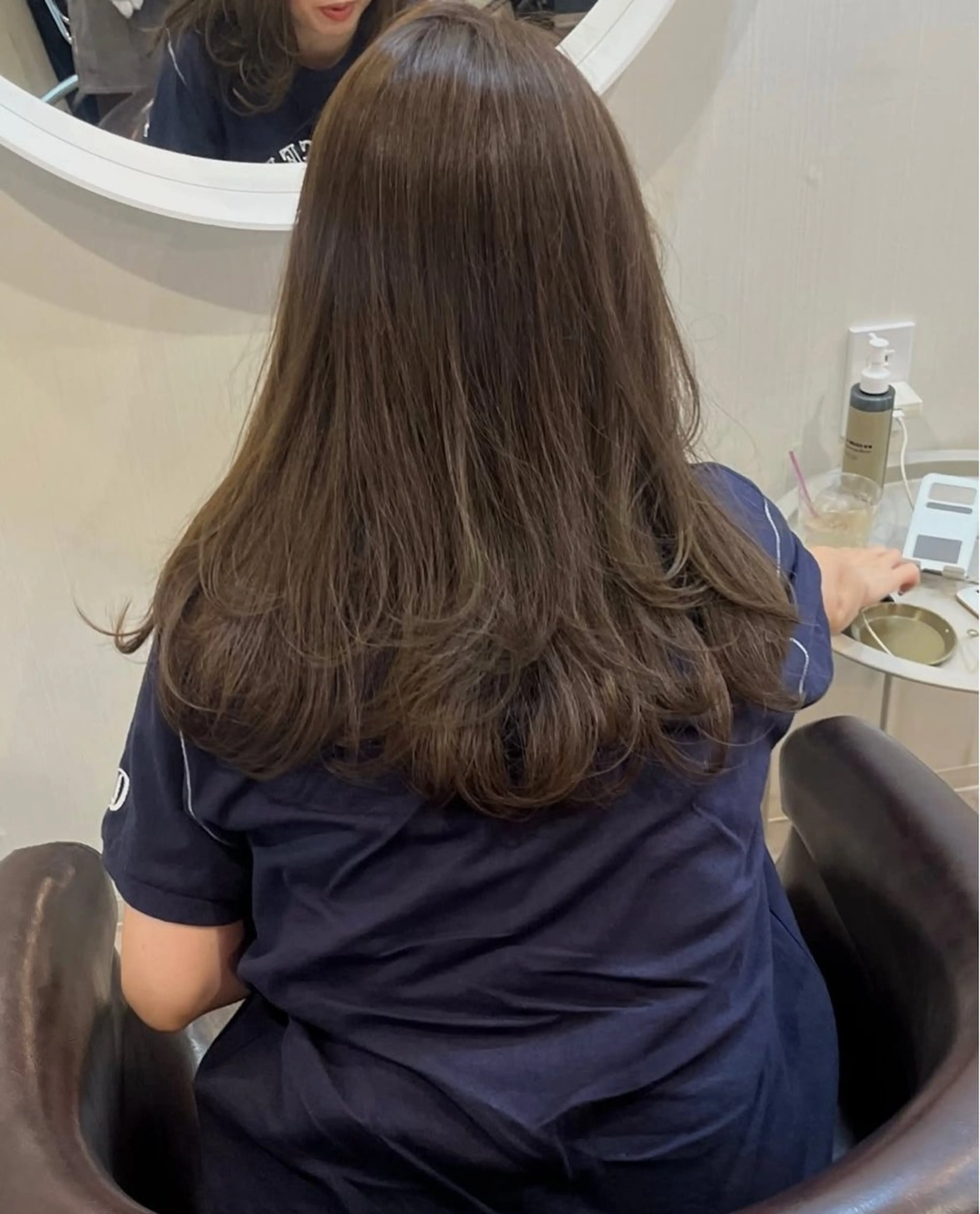 ロング カラー グレージュ オリーブグレージュ オリーブグレー CLOVE所属・下石怜子/レイヤー/ 透明感カラーのヘアスタイル