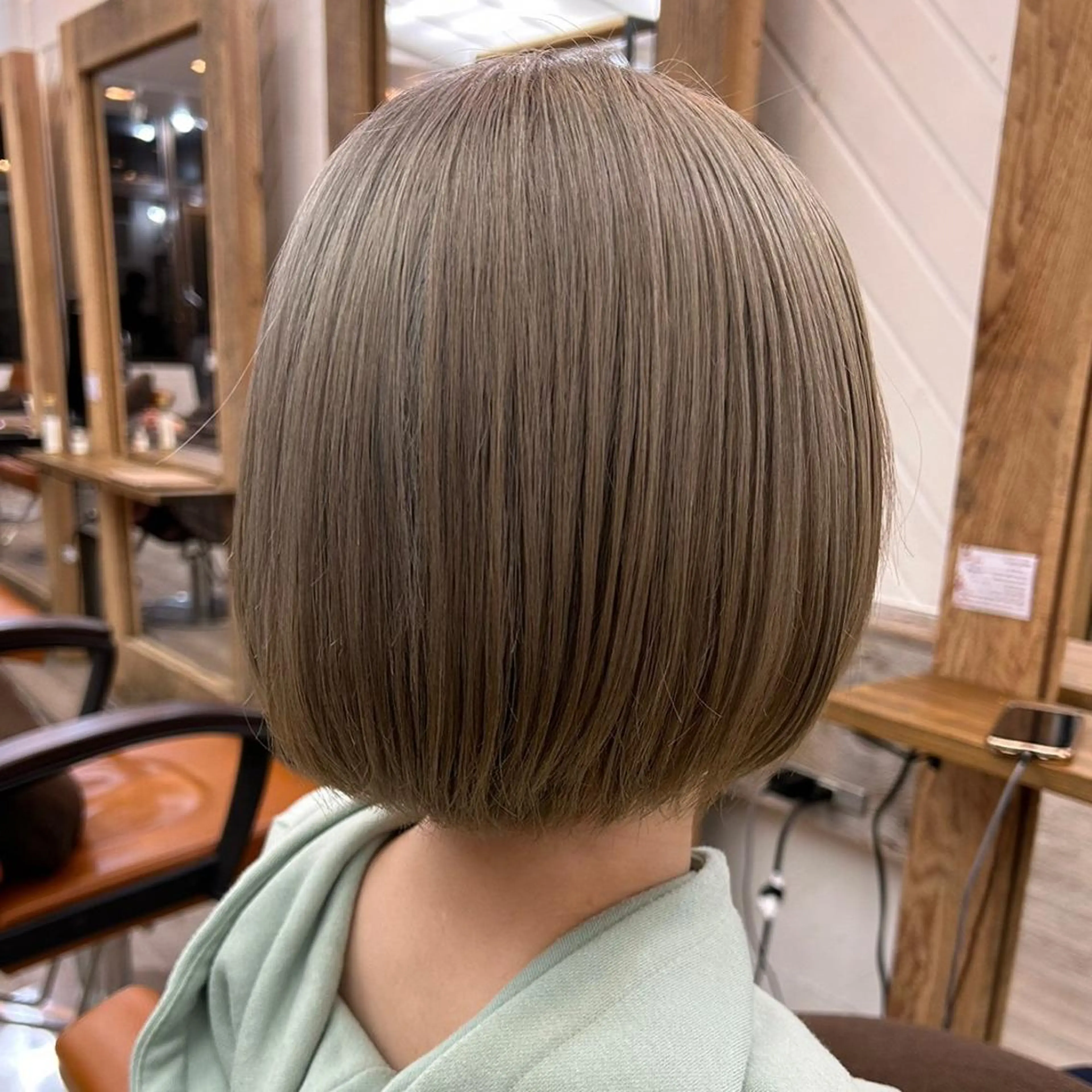 ショート カラー ショートボブ アディクシーカラー アッシュ バレイヤージュ ミストバング カット 縮毛矯正 トリートメント N° anfeel 渋谷🪞🫧のヘアスタイル