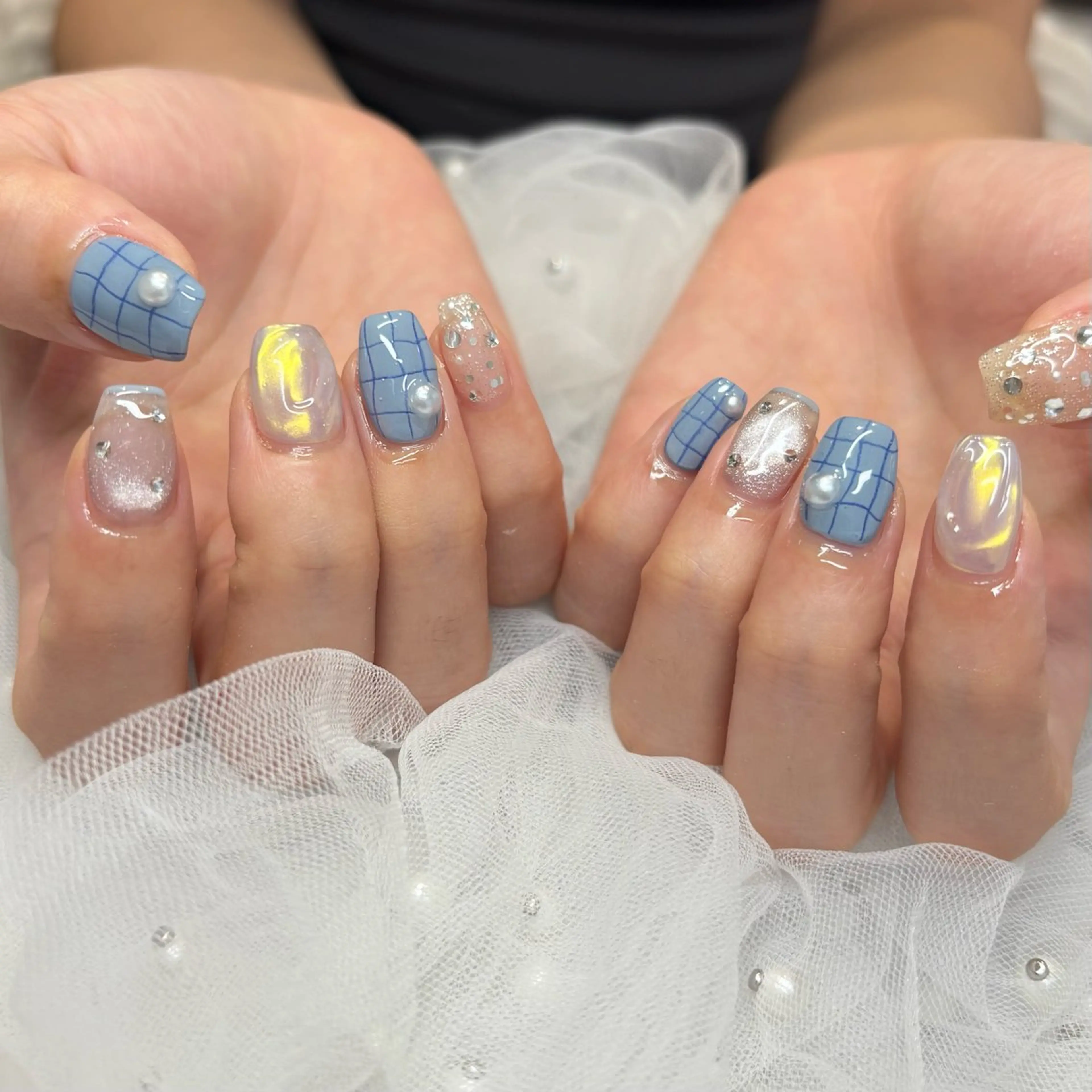 ネイル 水色 シルバー ハンドネイル 荒巻 めいのネイルデザイン