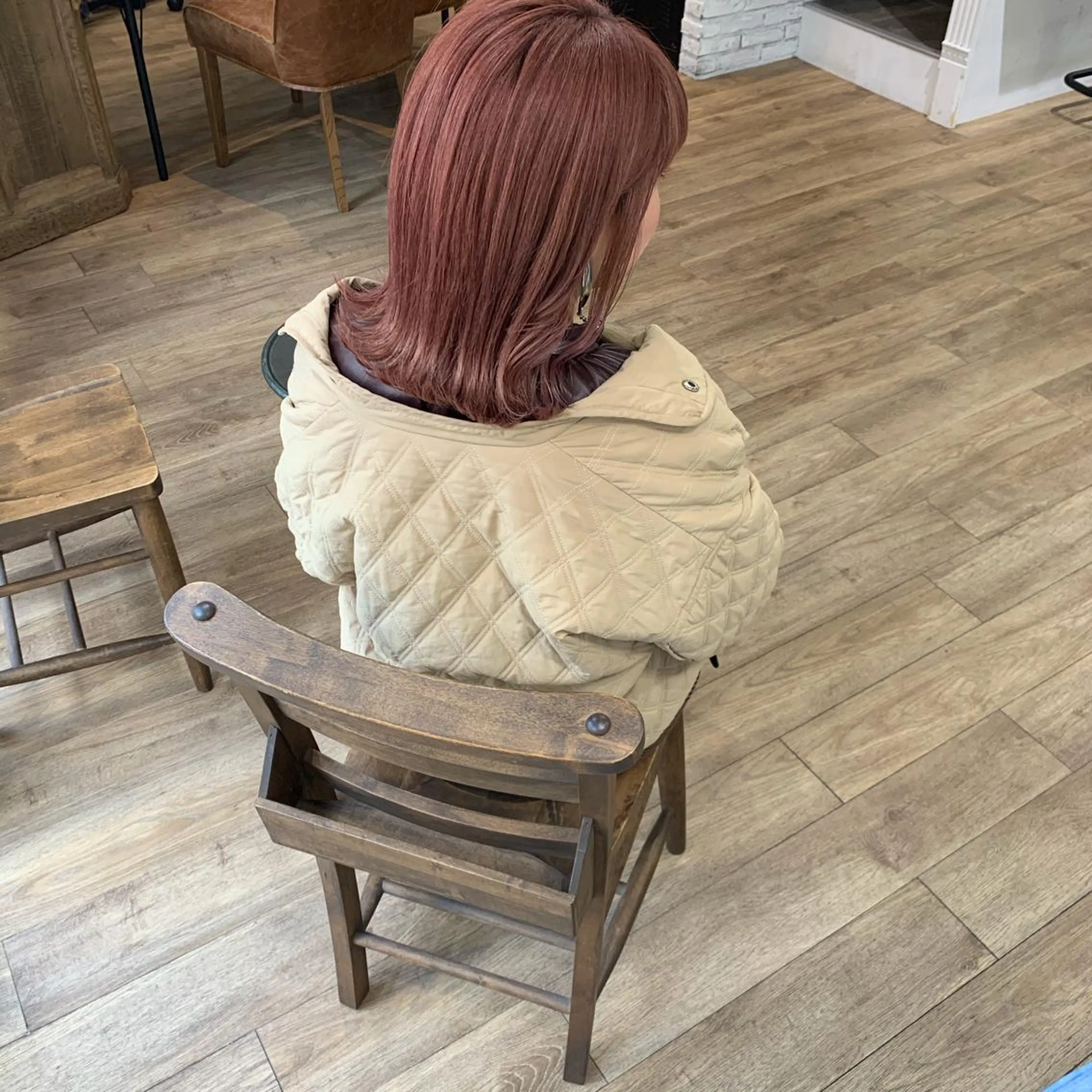 ミディアム REBECCA byCURACIONのヘアスタイル