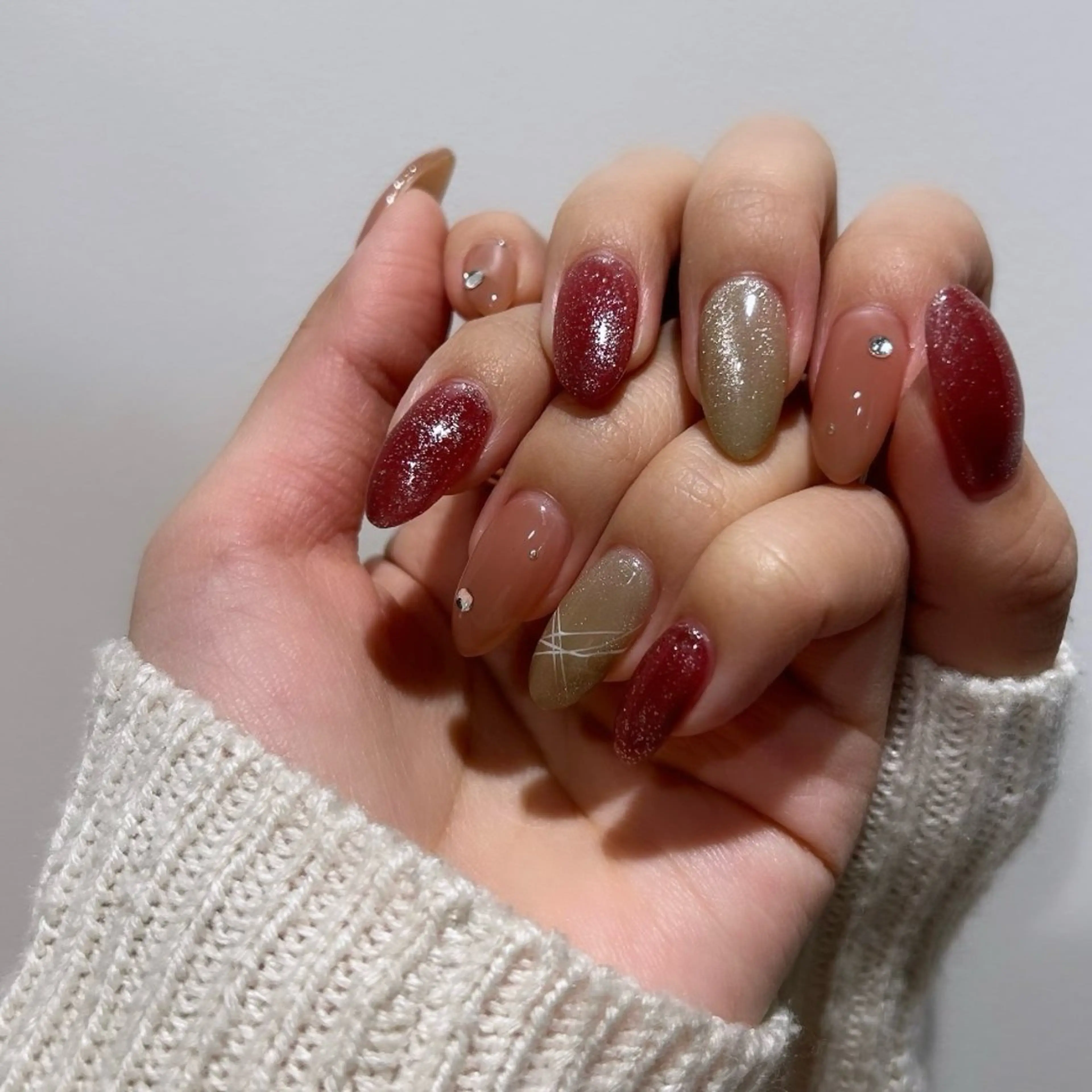 ネイル ハンドネイル フットネイル SAKURA 山野のマツエク・マツパデザイン