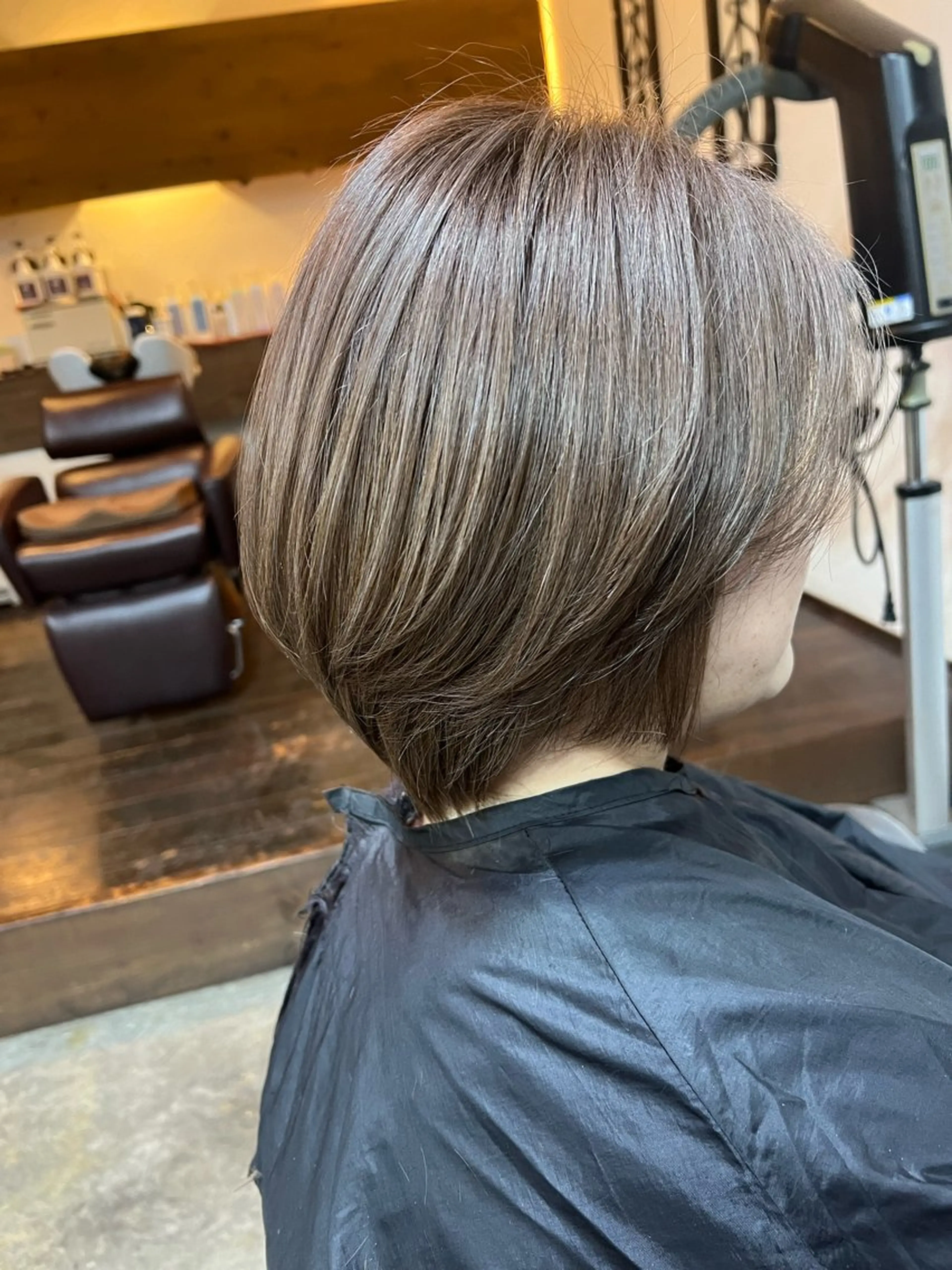 👩🏻限定⭐️cut×one color×ダメージ補修TR⭐️ ブリーチ無の写真