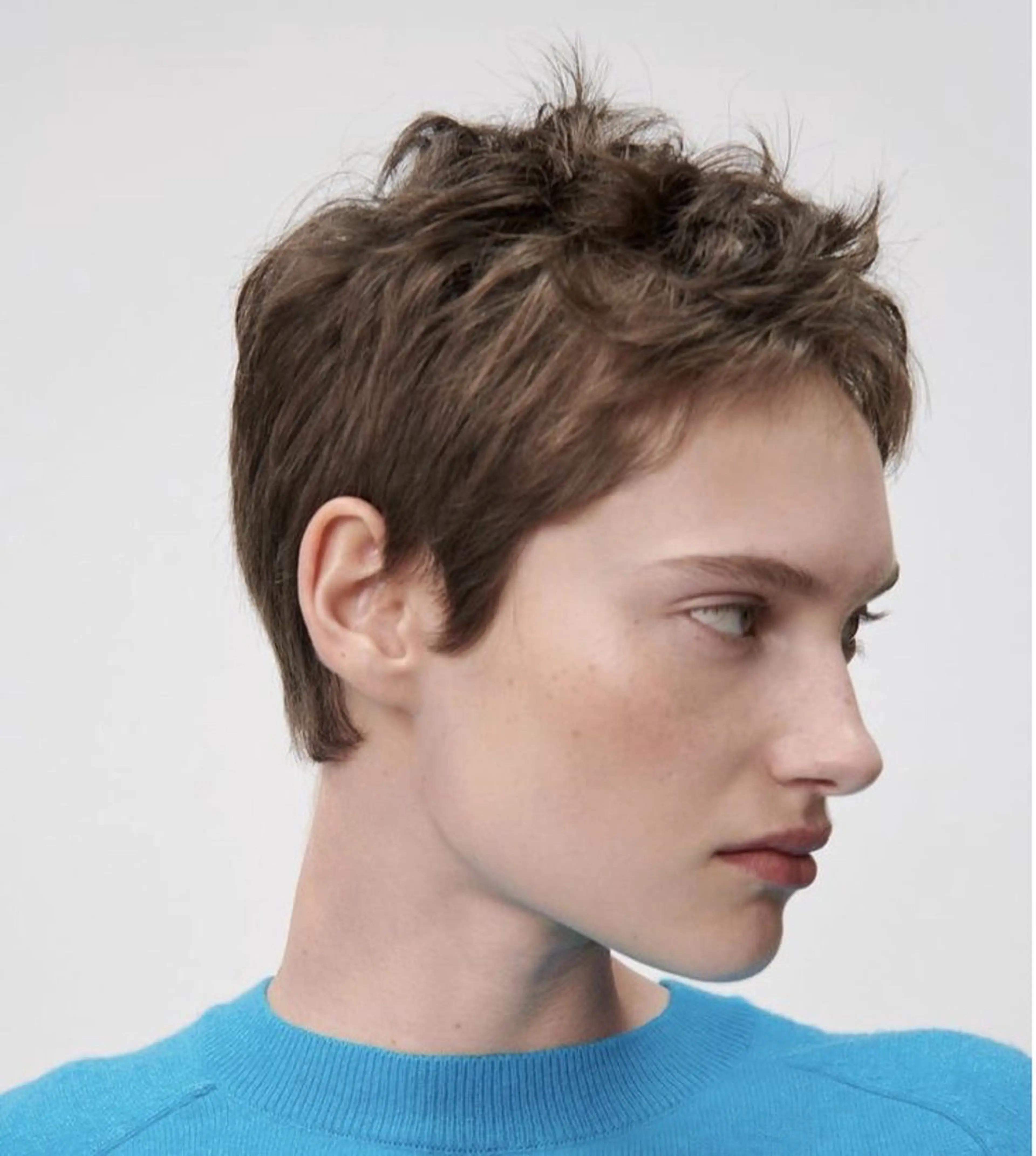 ショート レイヤーカット NERO加藤木麻彩のヘアスタイル