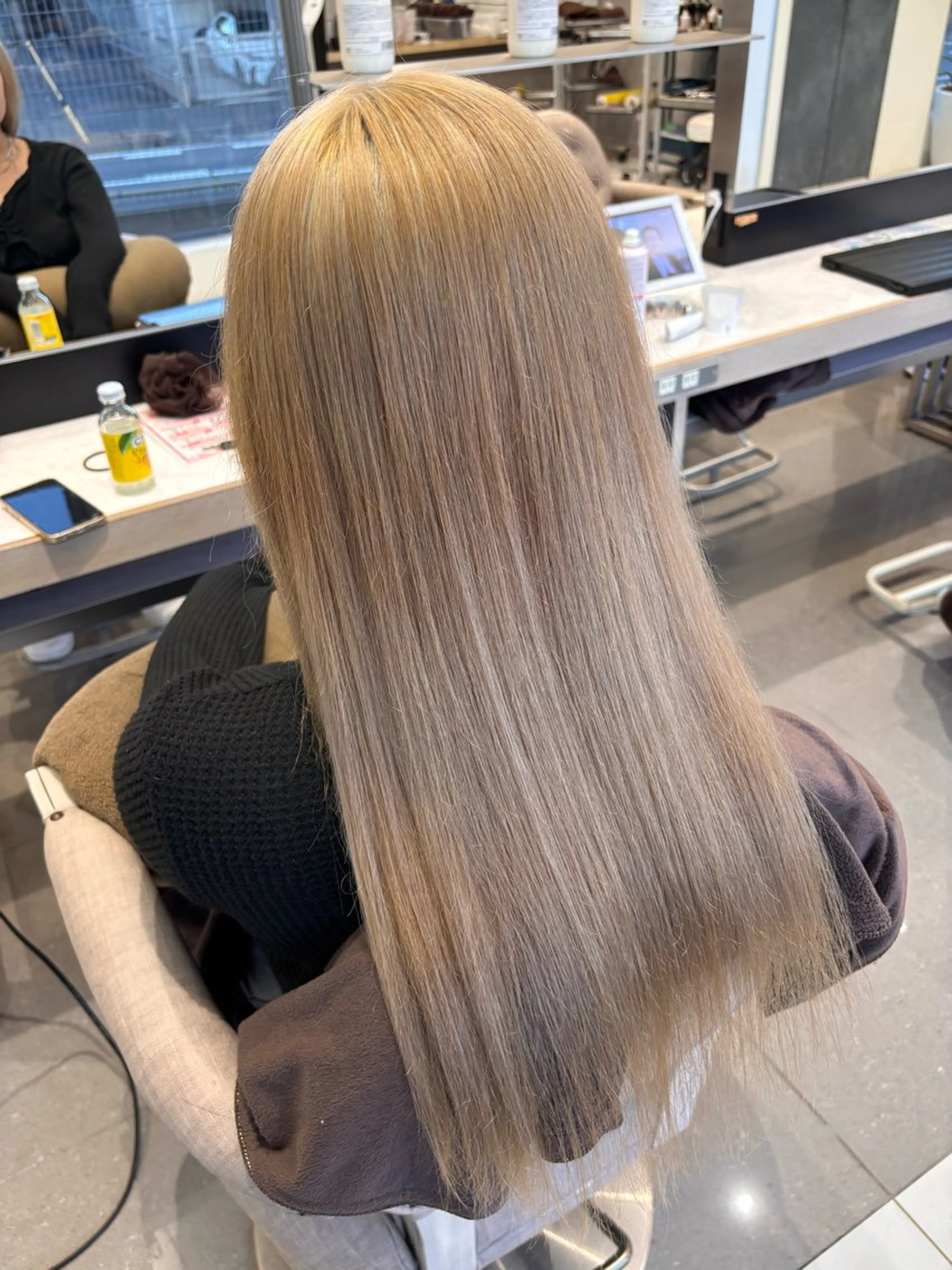 ロング カラー ヘアカラー 守谷 奏穂のヘアスタイル