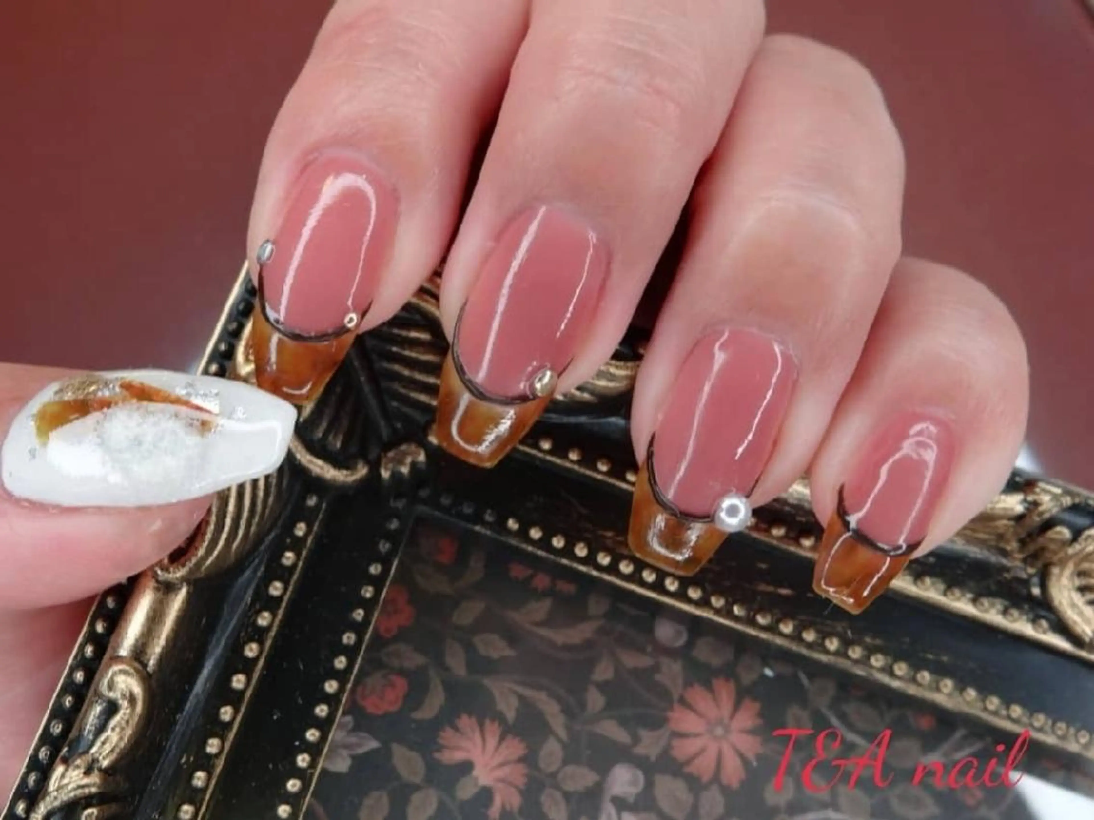 セミロング ネイル ハンドネイル T&A nailのネイルデザイン