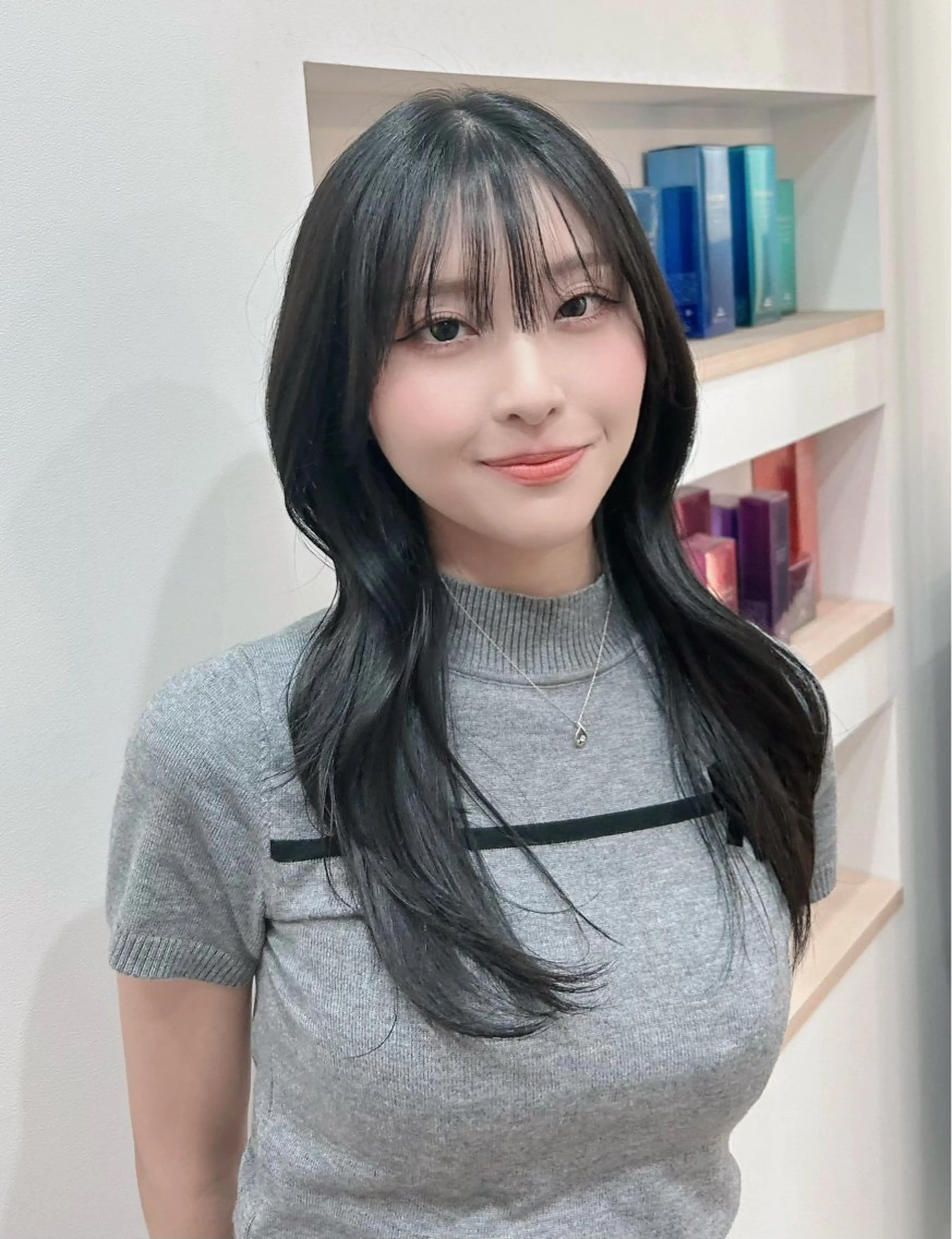 セミロング 顔まわりレイヤー 伸ばしかけ 学生 韓国風ヘア レイヤーカット 栄/久屋大通/美髪 /透明感カラー/加藤のヘアスタイル