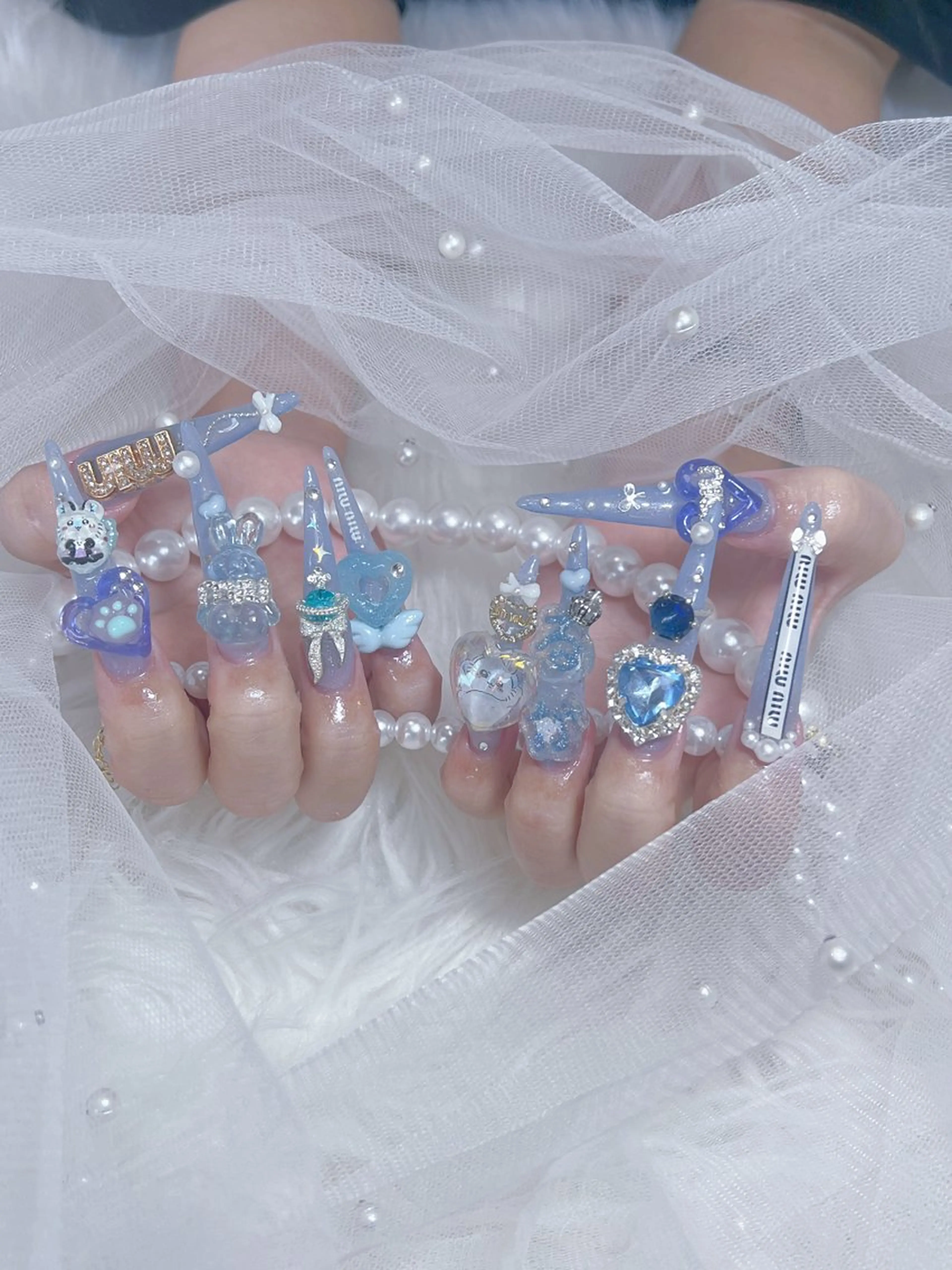ネイル 氷ネイル・うるうるネイル キラキラネイル ハンドネイル Nail salon unmeltのネイルデザイン