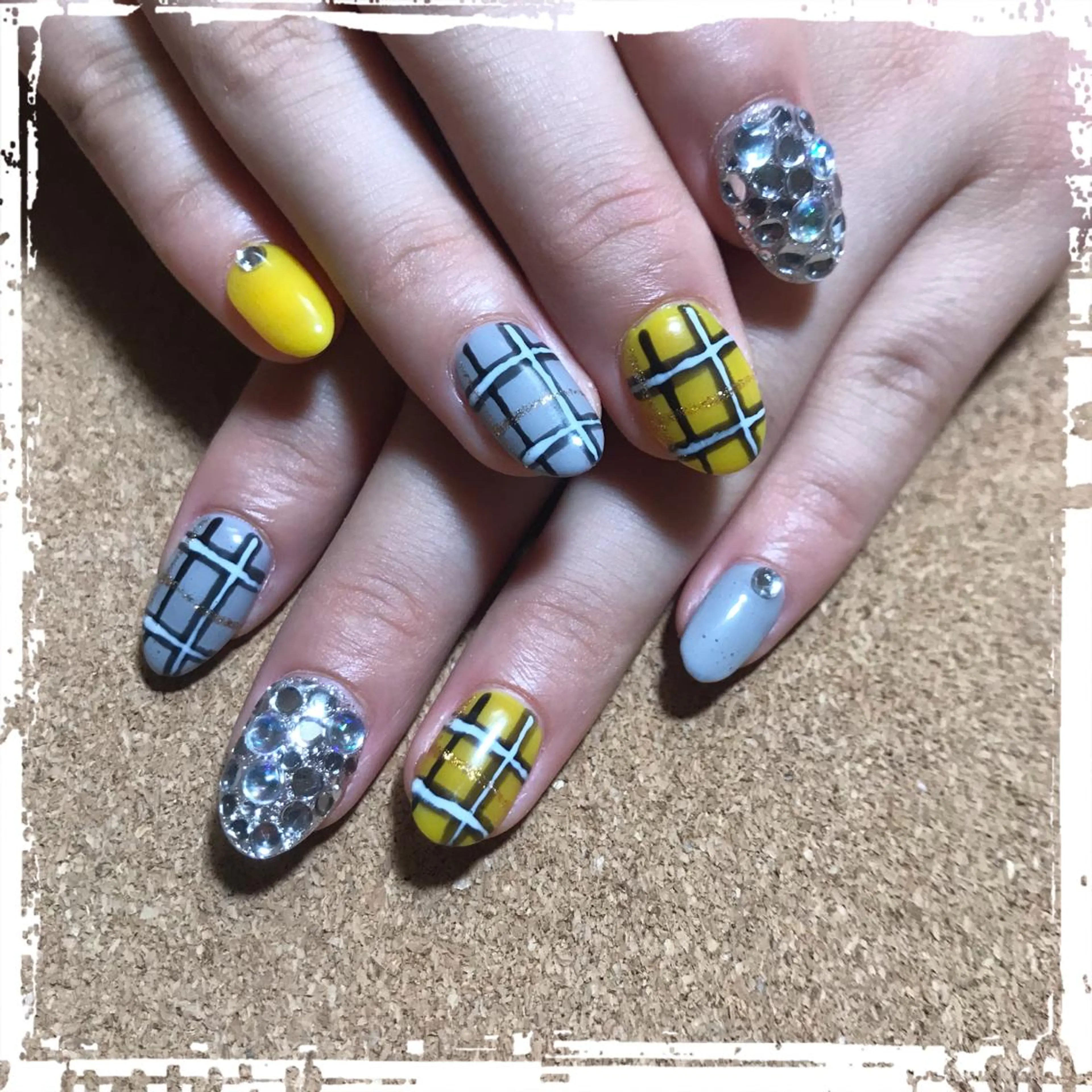 ネイル 寺山 千鶴のネイルデザイン