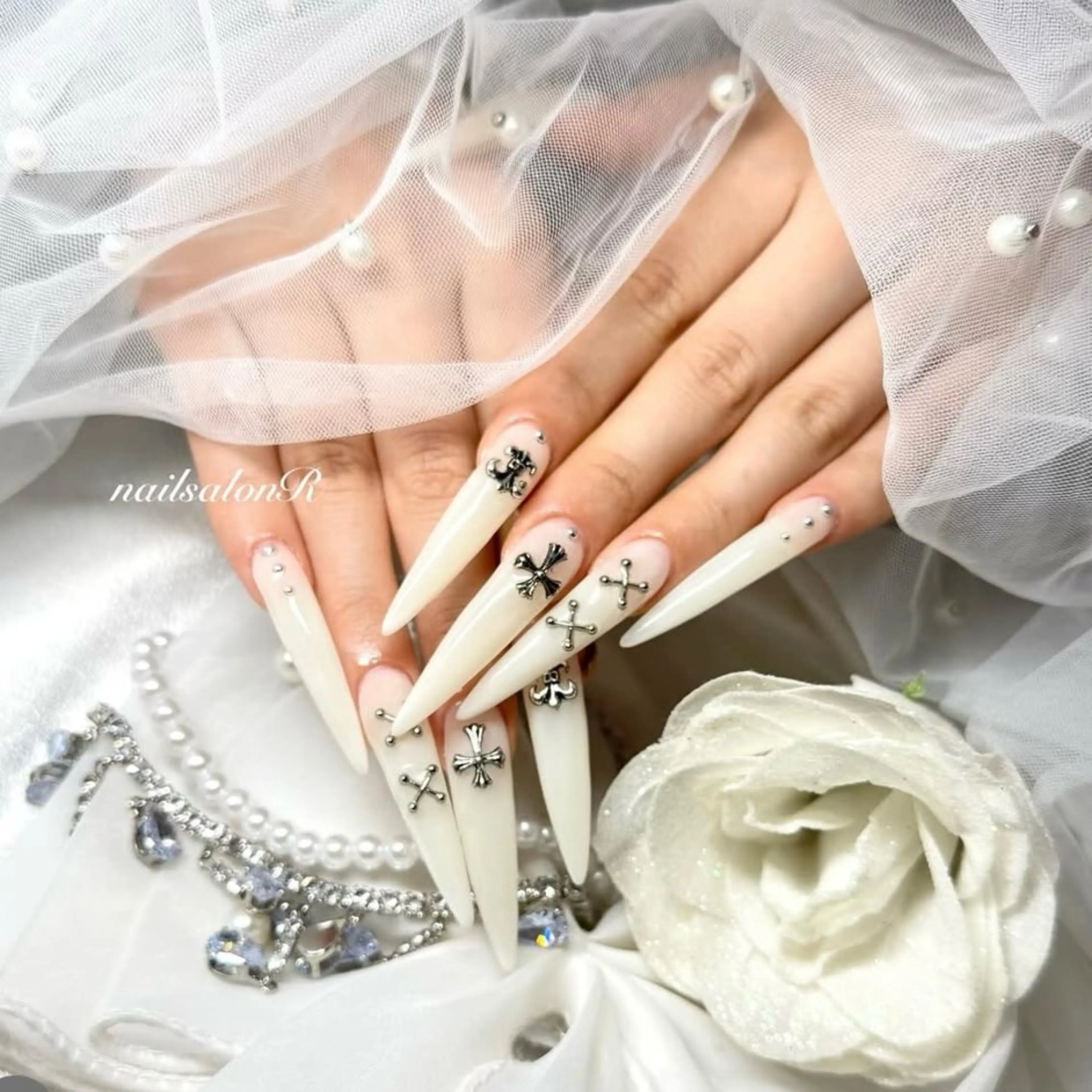 ネイル ロングネイル ネイルチップ nailsalon Rのネイルデザイン