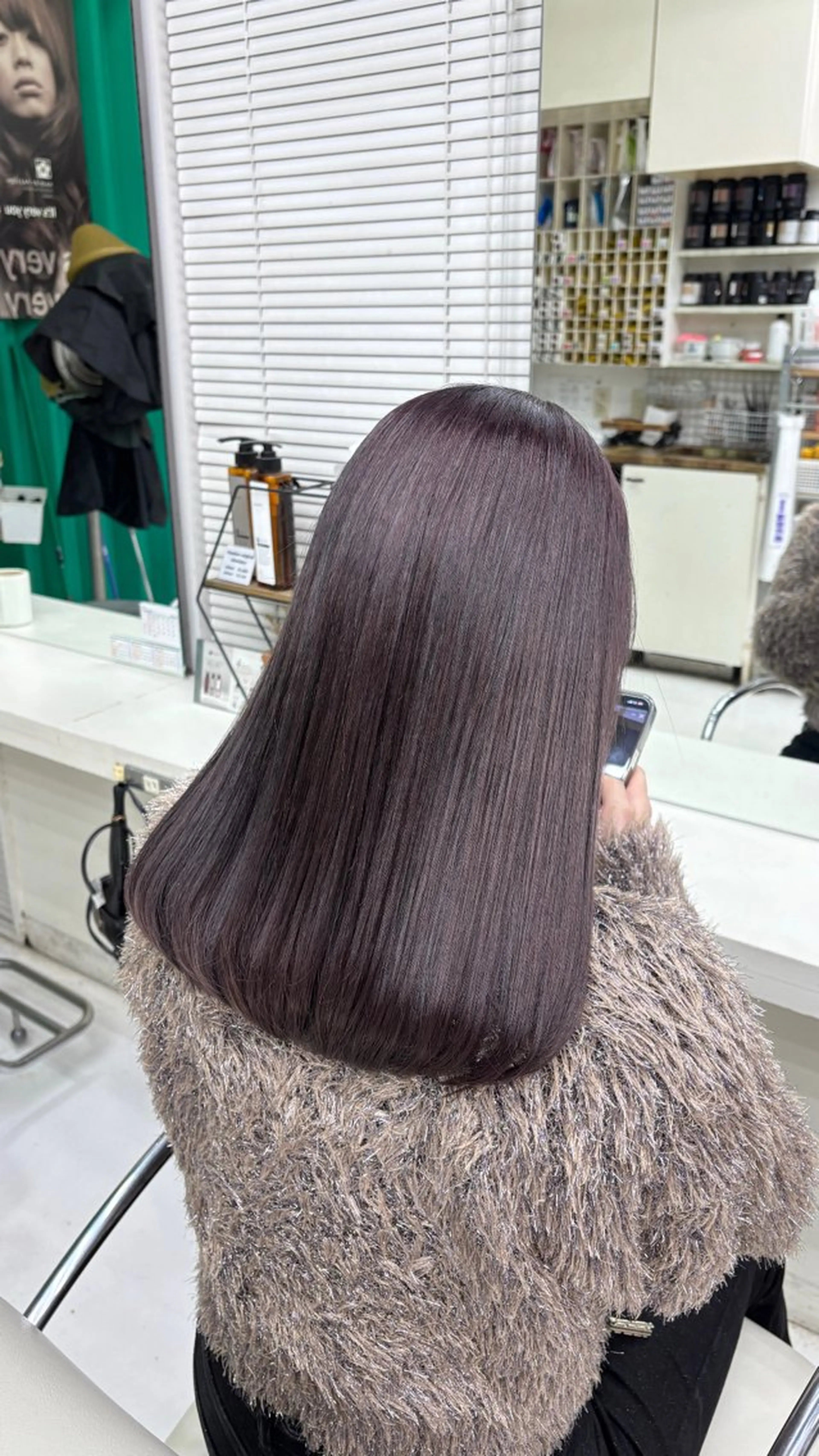 セミロング カット 立福 杏夏のヘアスタイル