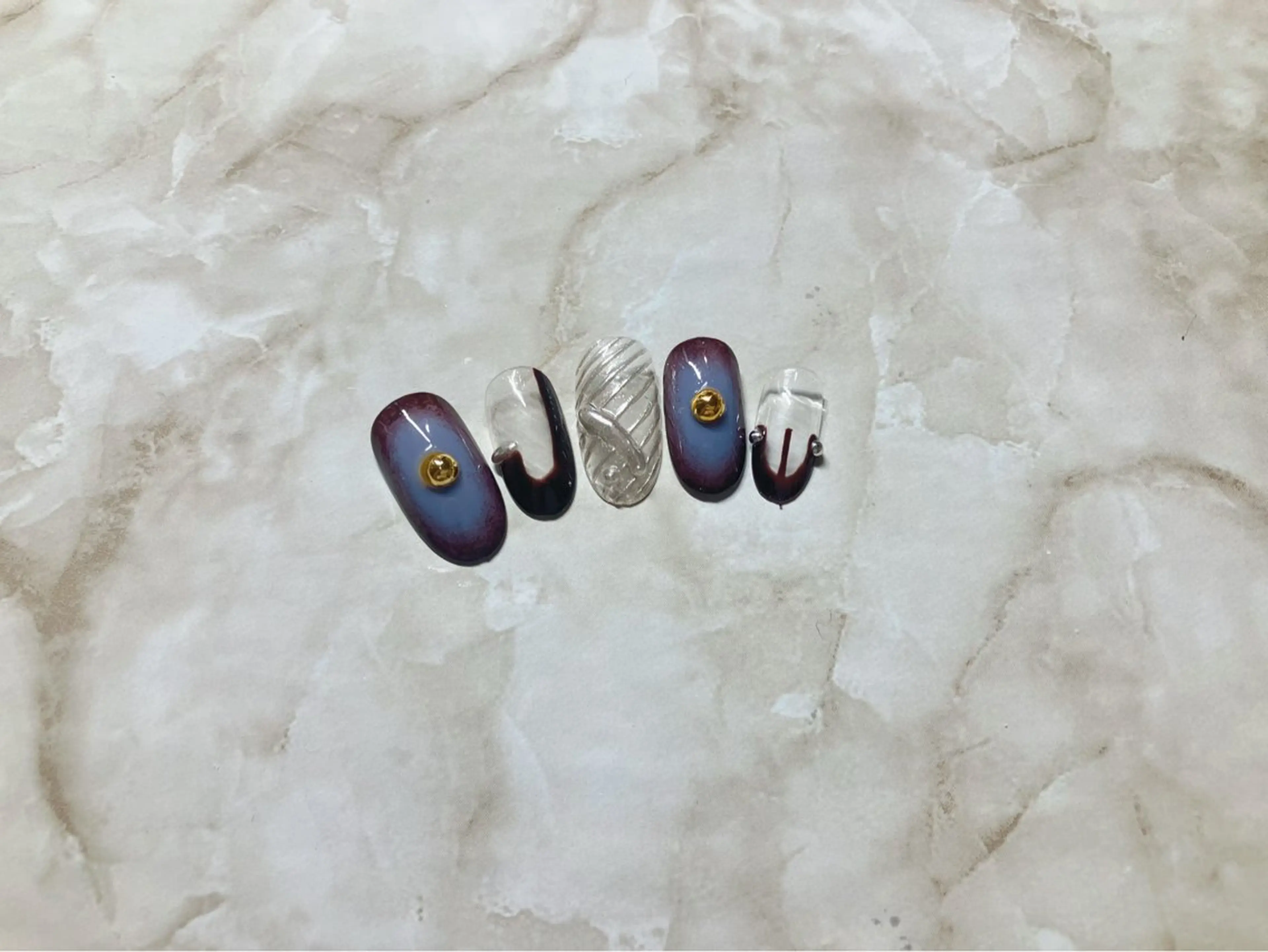 ネイル andulte MAIのネイルデザイン