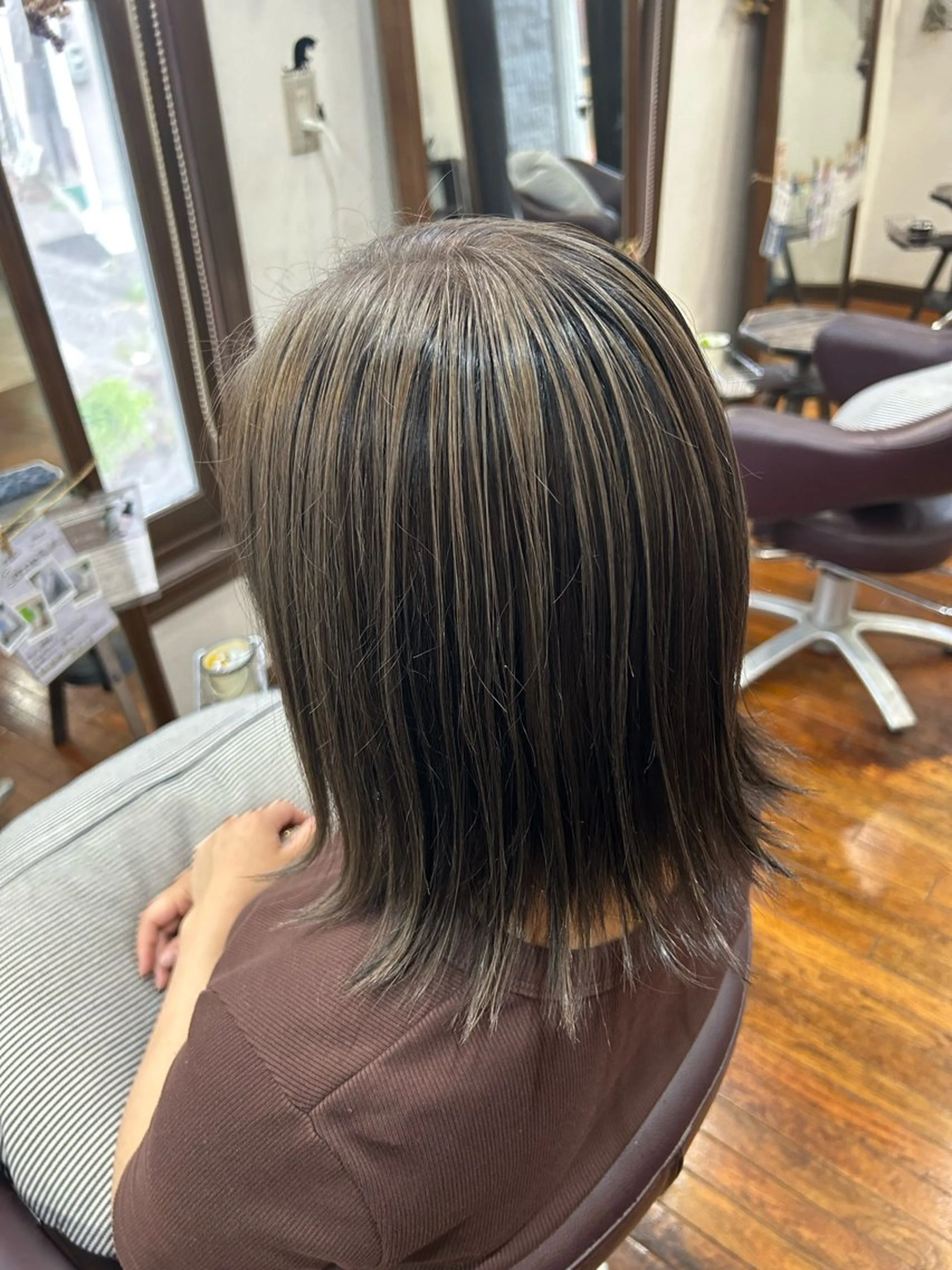 カラー ヘアカラー トリートメント 中島 優のヘアスタイル