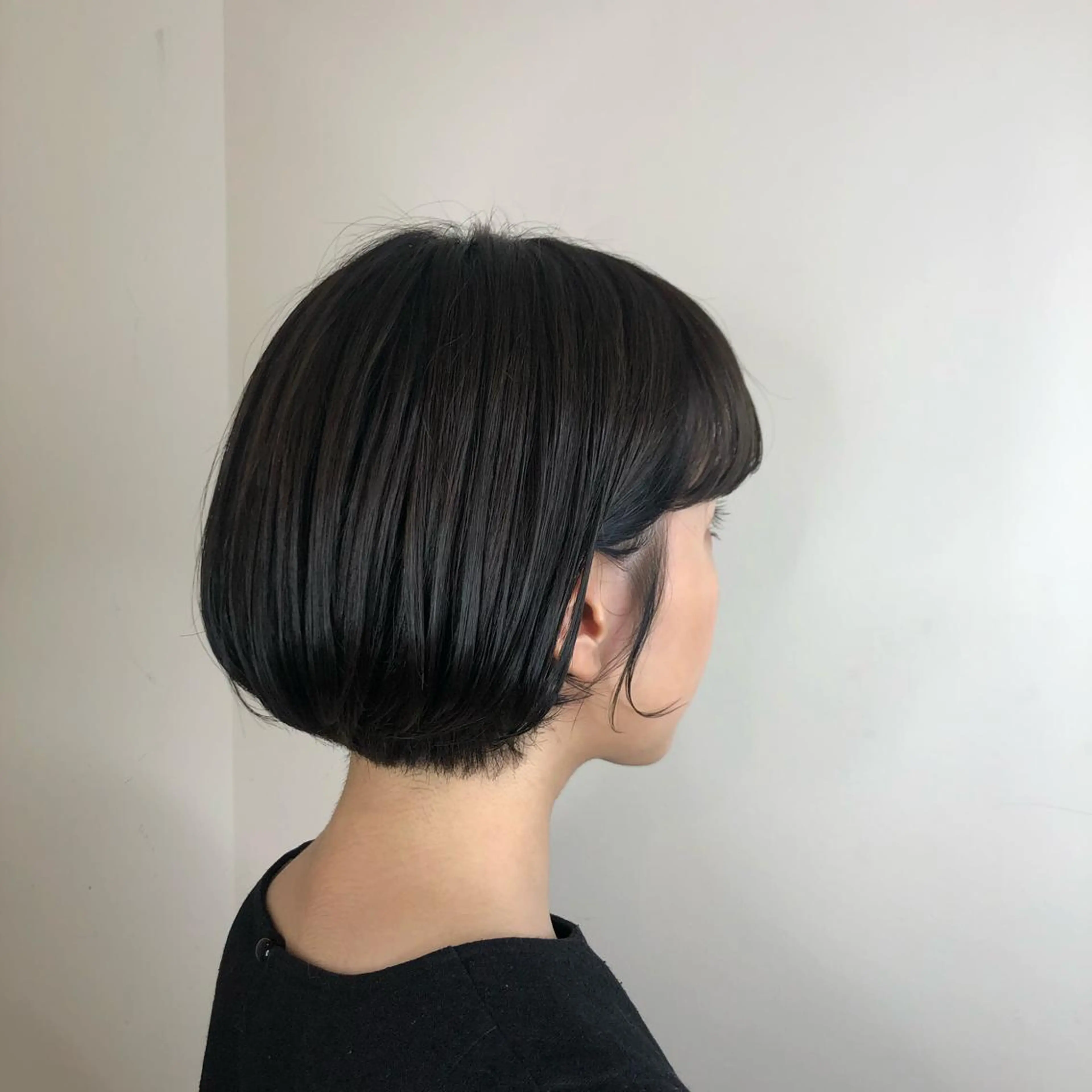 カラー ブリーチ 青木 那奈のヘアスタイル