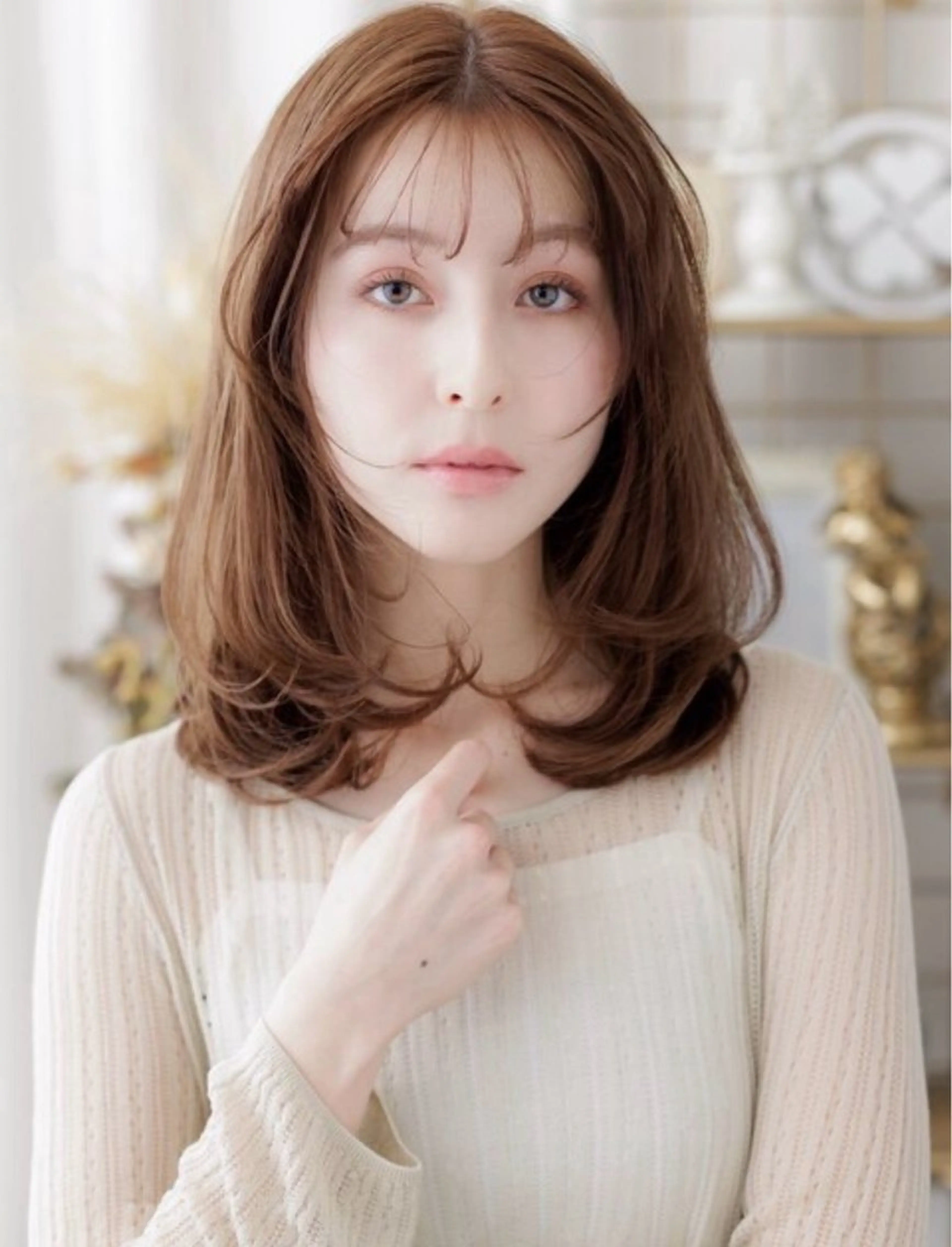 ミディアム カット 松山 彩香のヘアスタイル