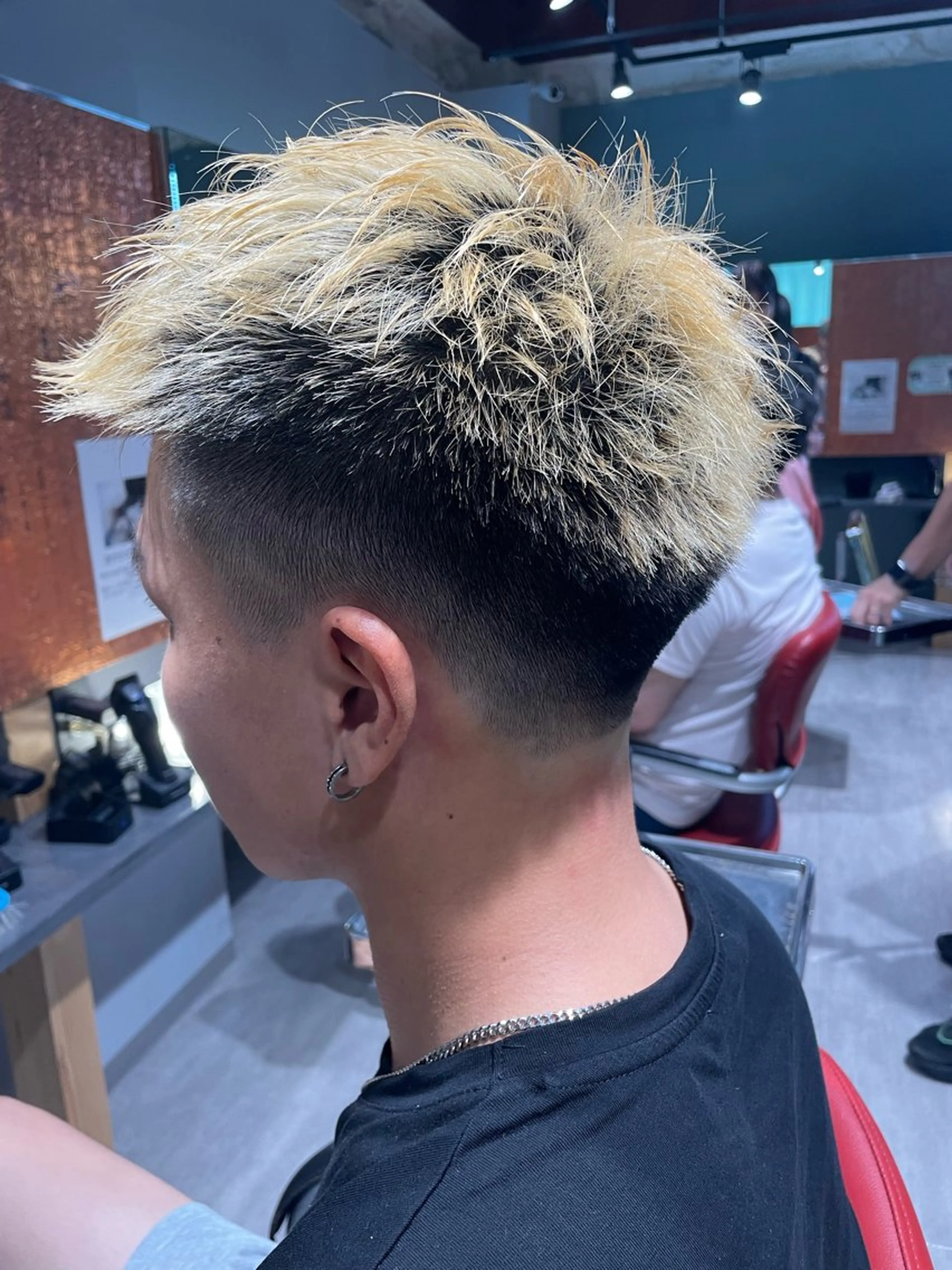 【ケアブリーチ使用!!】メンズカット➕ブリーチの写真