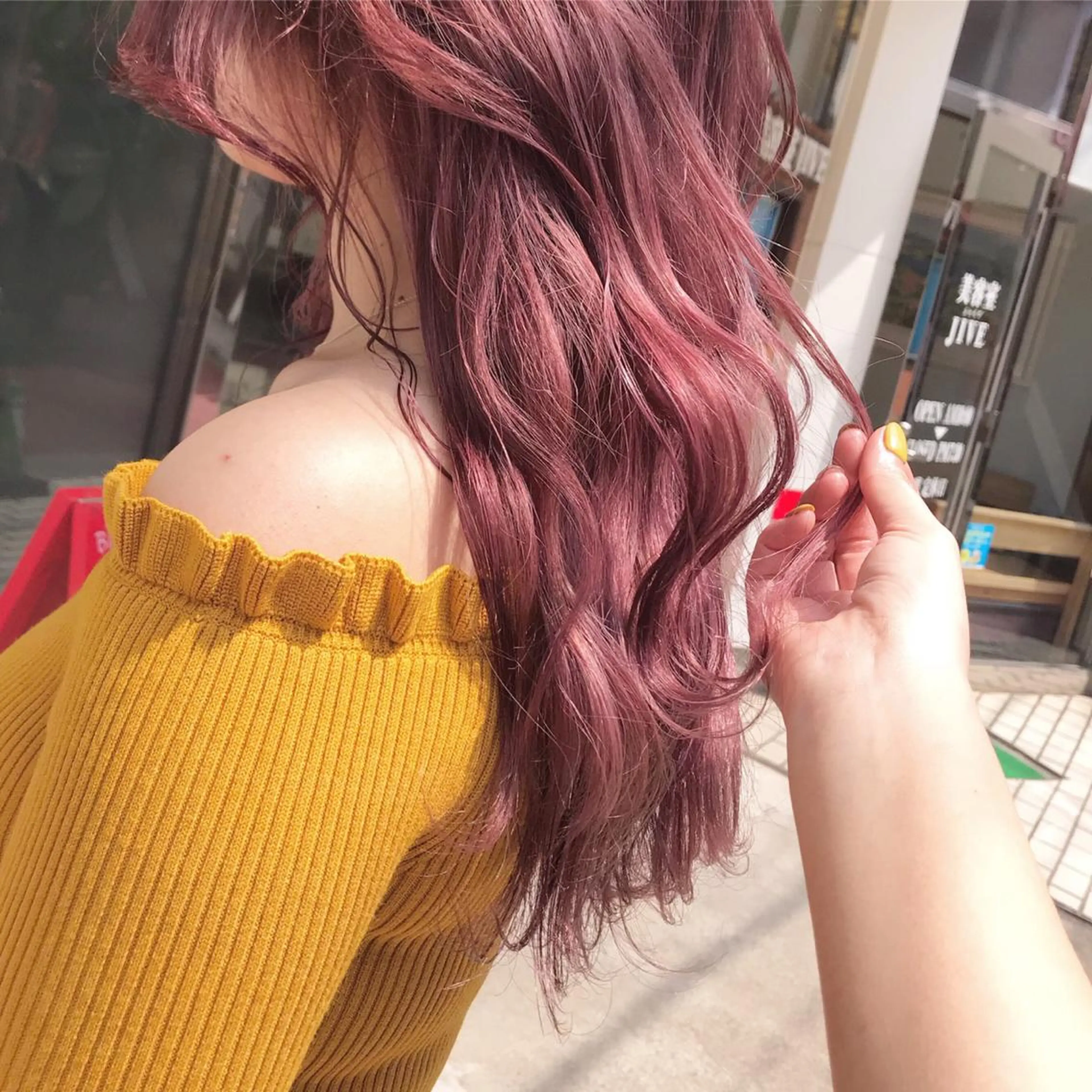 セミロング カラー ピンクカラー Blanco Color&Careのヘアスタイル