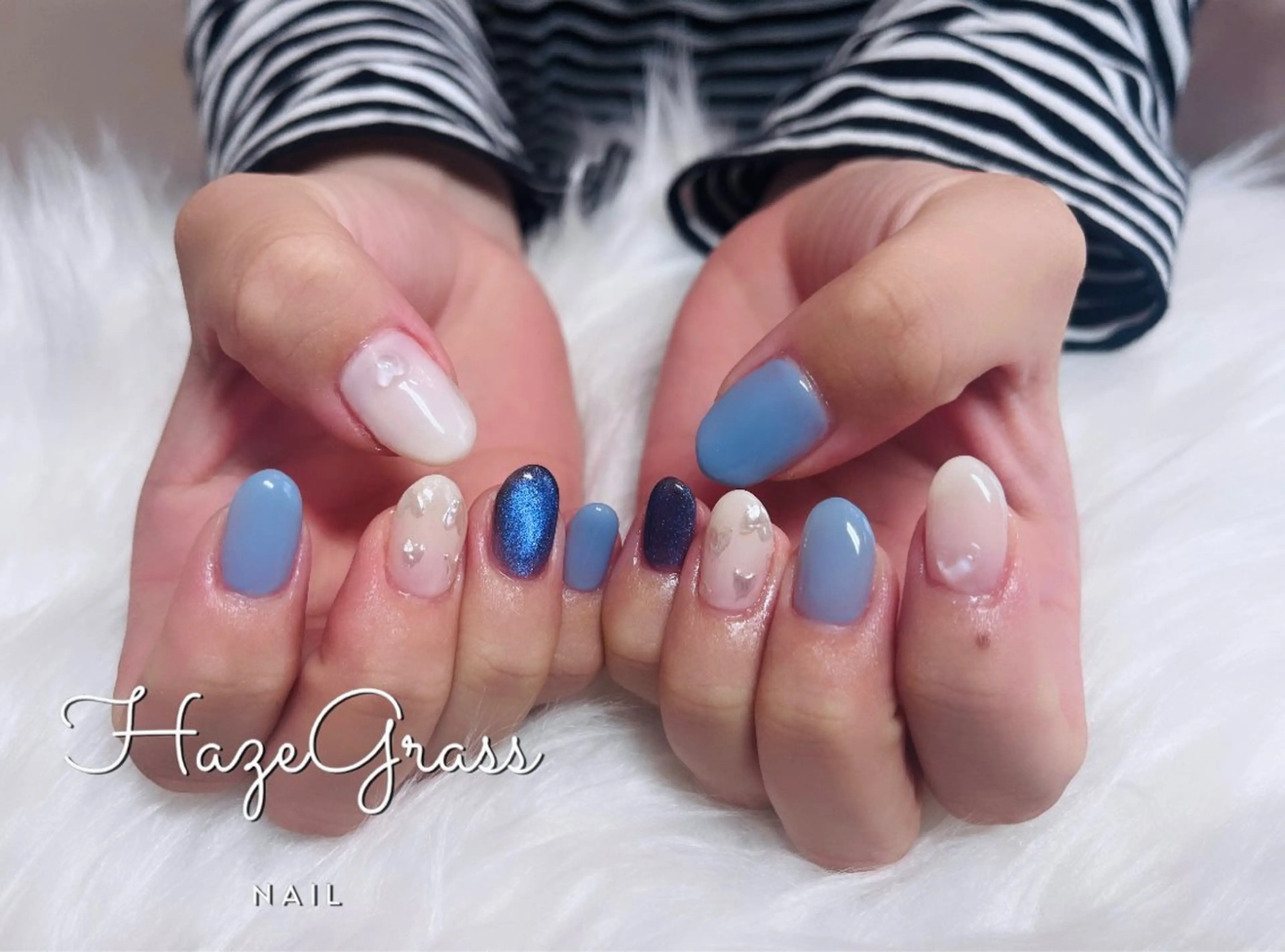 ネイル ブルー ハート ハンドネイル HazeGrass NAILのネイルデザイン