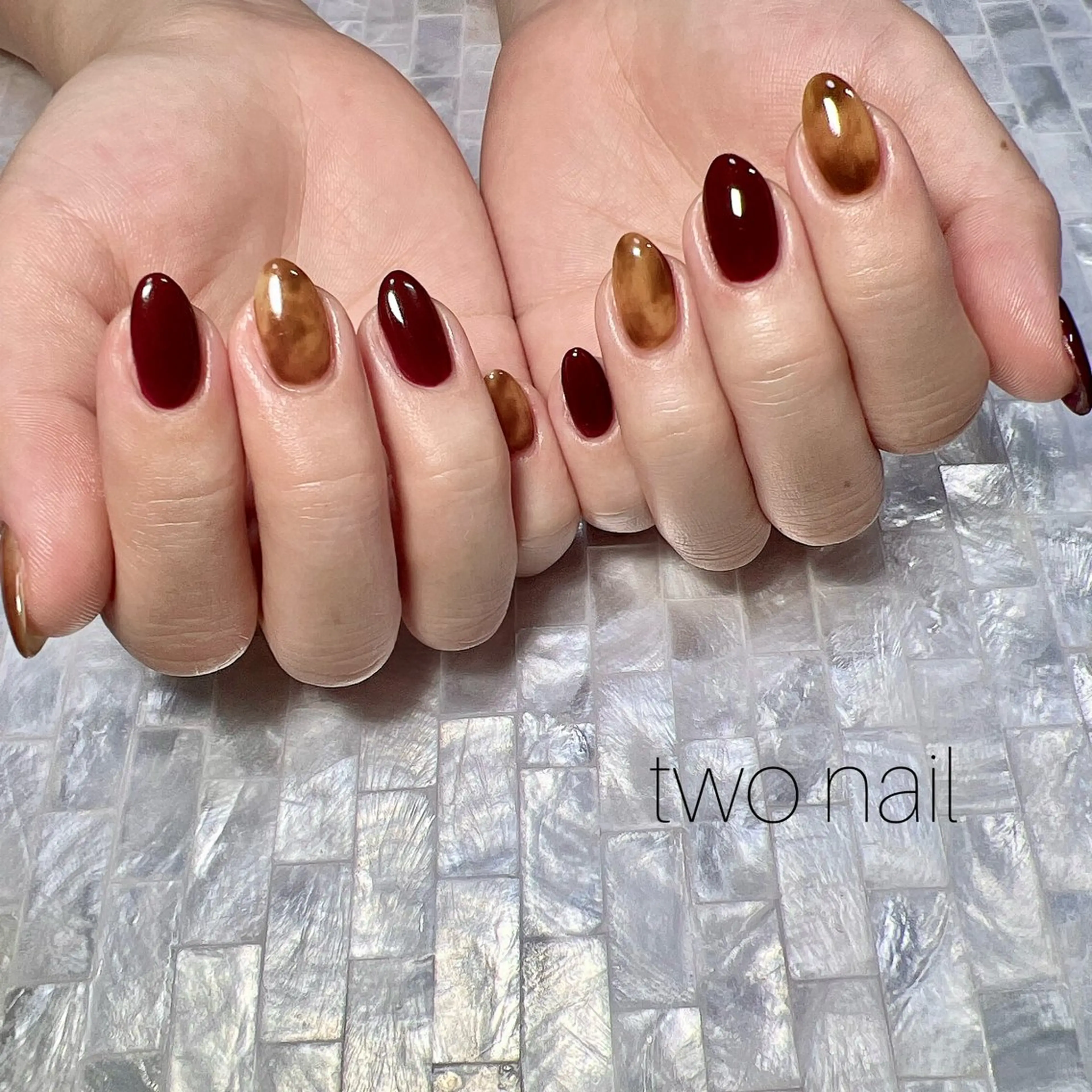 ネイル アートネイル べっ甲ネイル ネイルチップ ホワイト ハンドネイル two nailのネイルデザイン