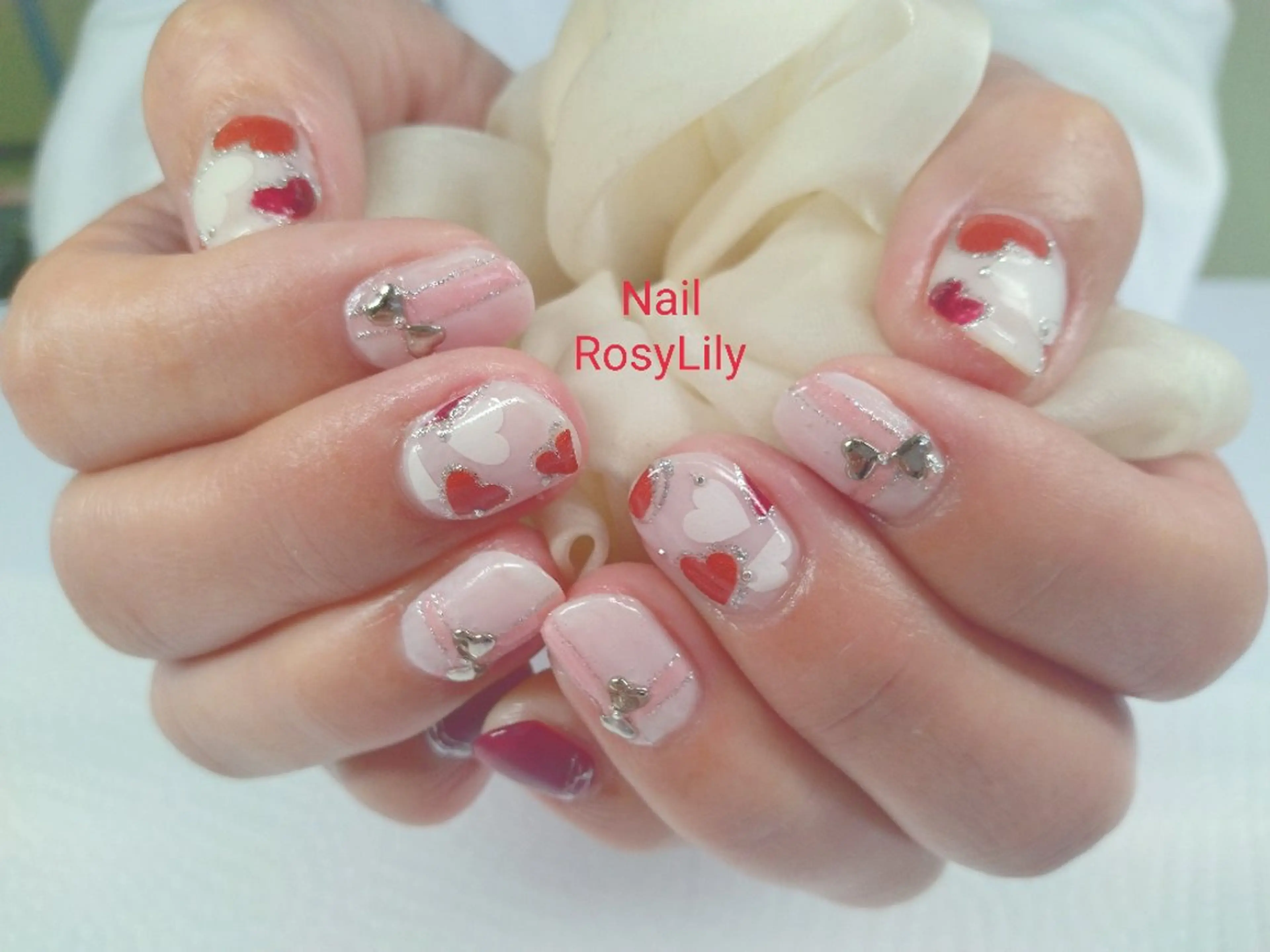 ネイル ハート バレンタイン ハンドネイル ハンドケア プライベートサロン Rosy Lilyのネイルデザイン