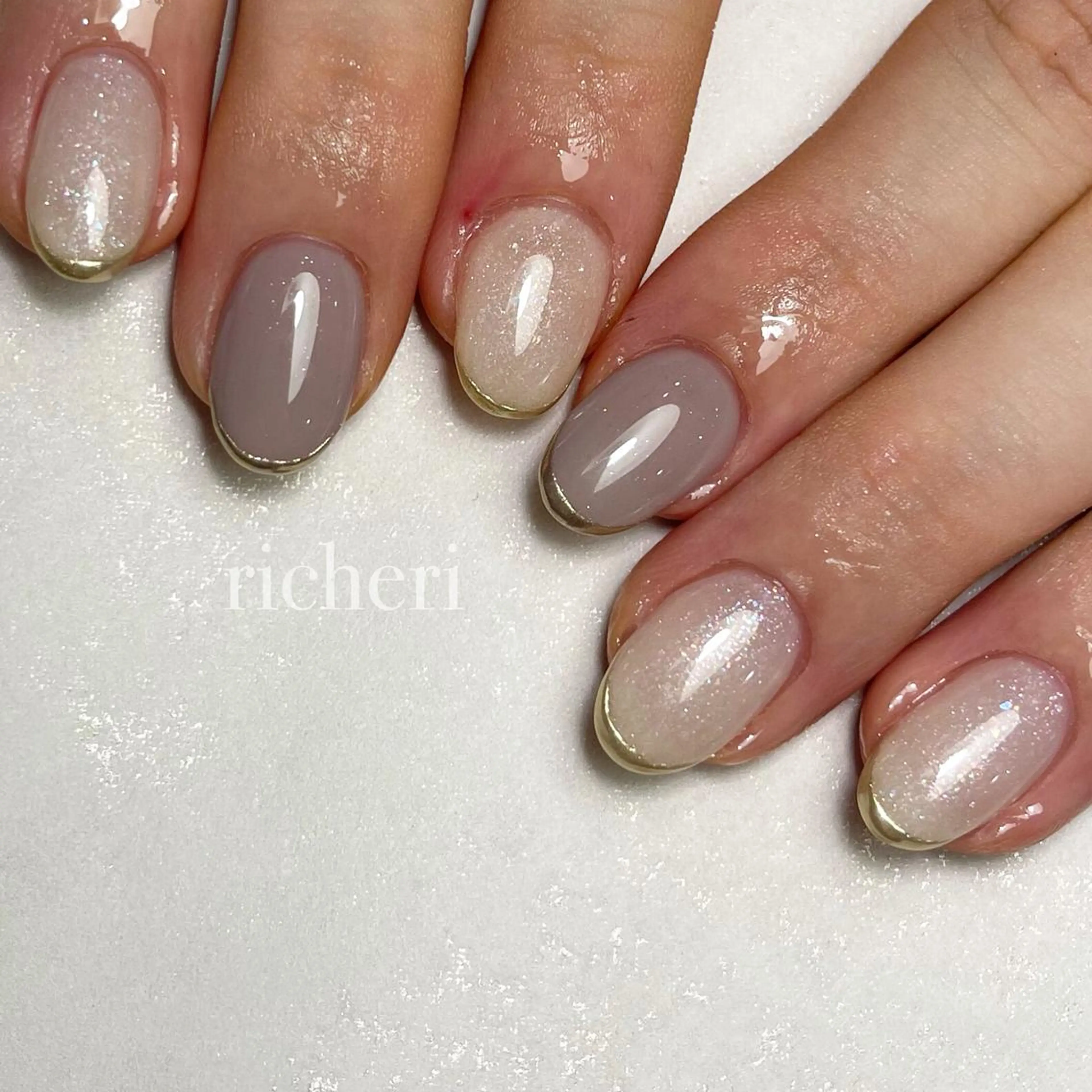 ミディアム ネイル ハンドネイル richeri beautyのエステ・リラクイメージ