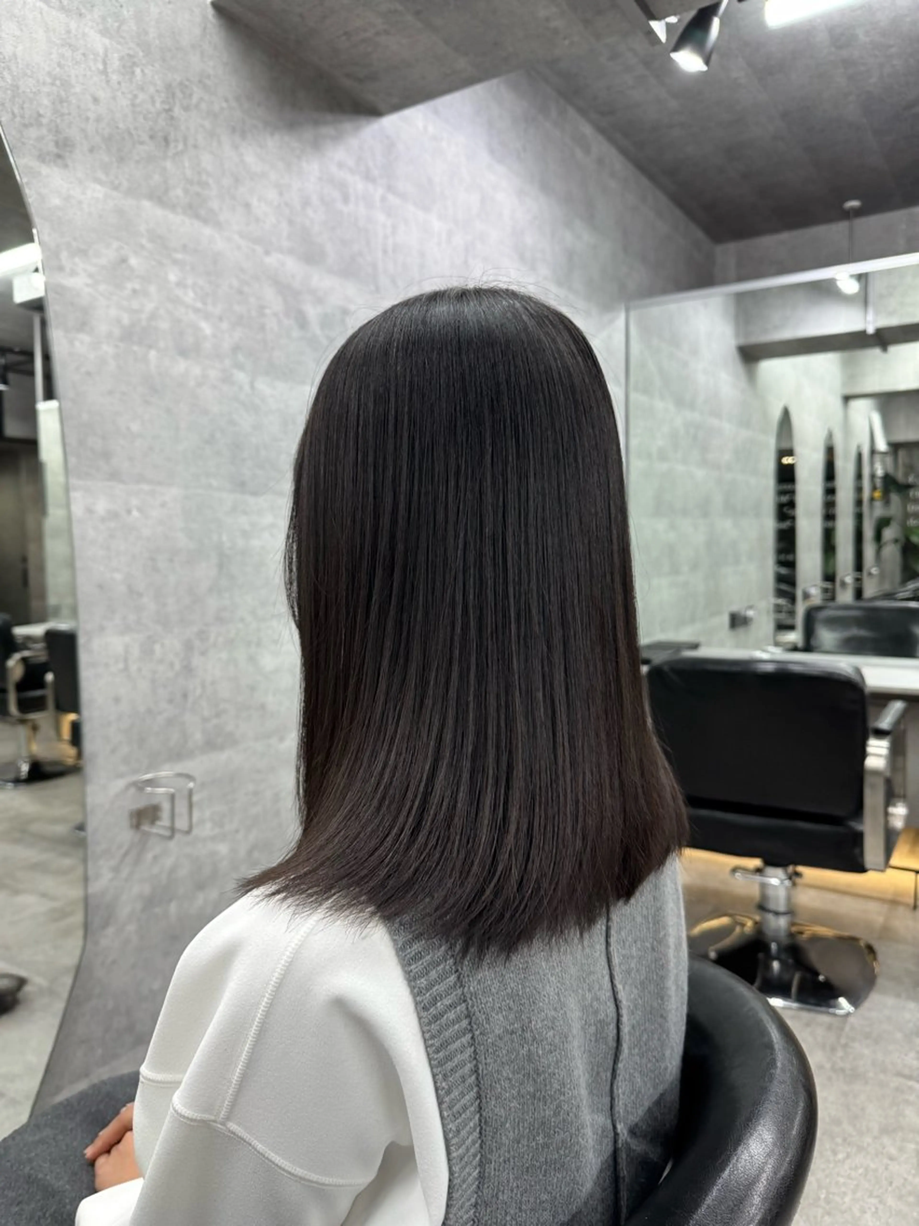 ミディアム カット ヘアカラー トリートメント You/透明感カラー レイヤーカット/ボブのヘアスタイル