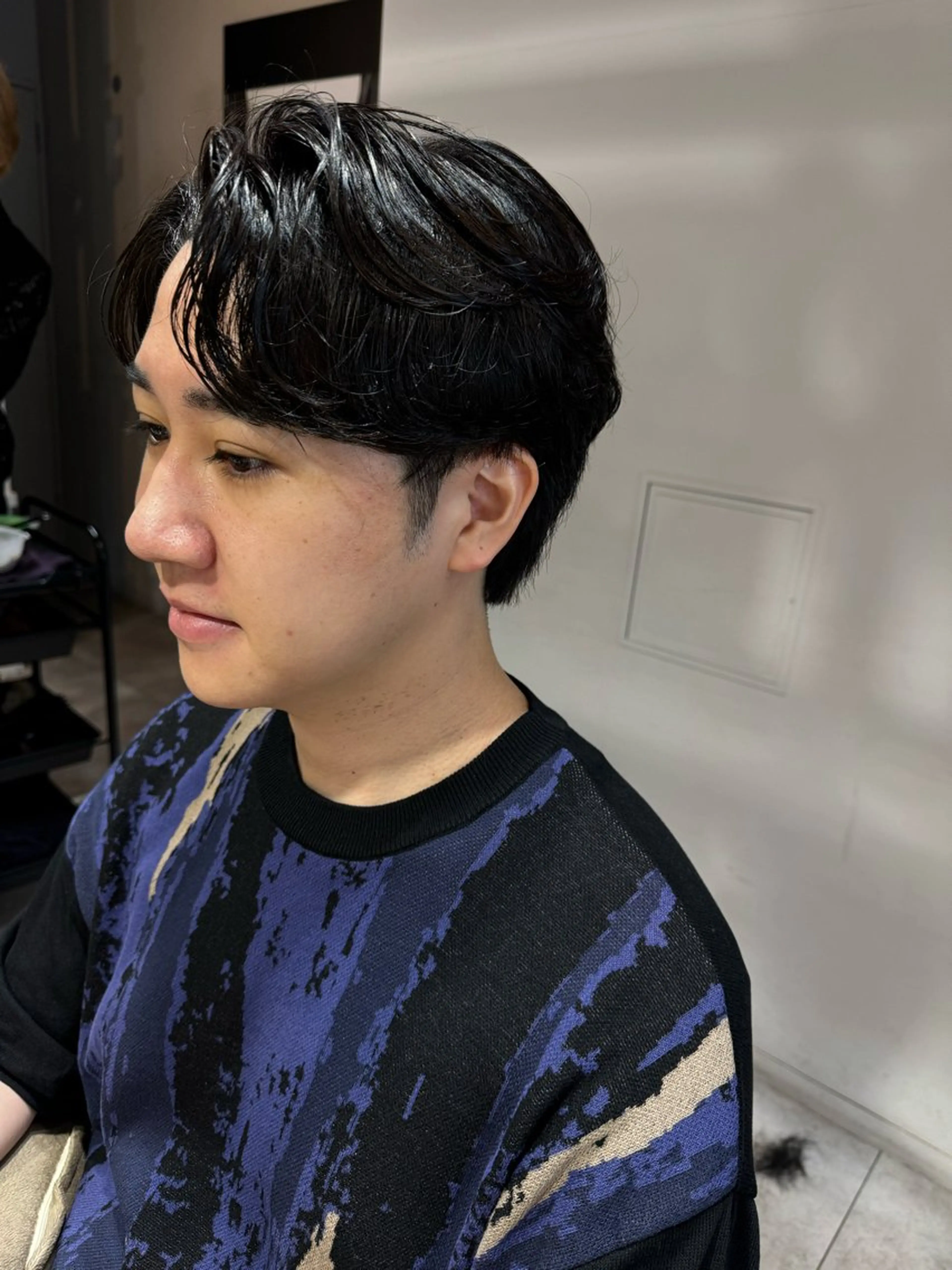 ミディアム パーマ メンズ ミディアムパーマ メンズパーマ ニュアンスパーマ 似合う髪型が 分からない方へのヘアスタイル