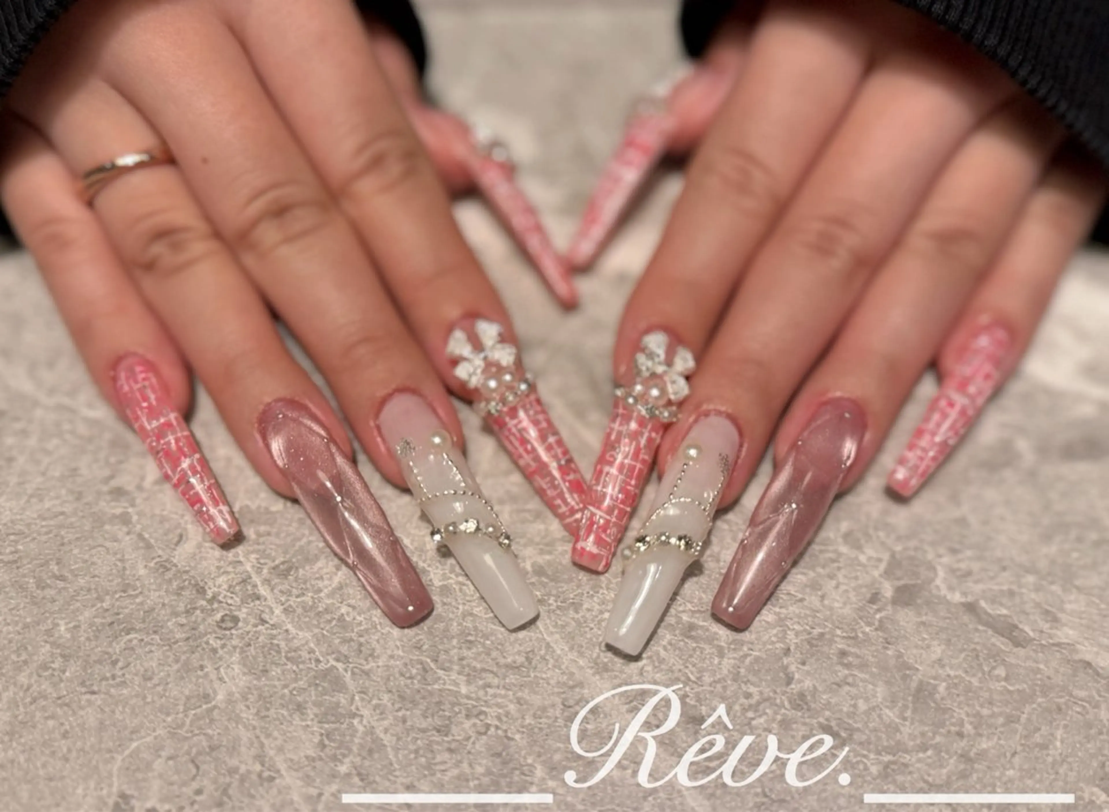 ネイル Reve. 黒澤のネイルデザイン